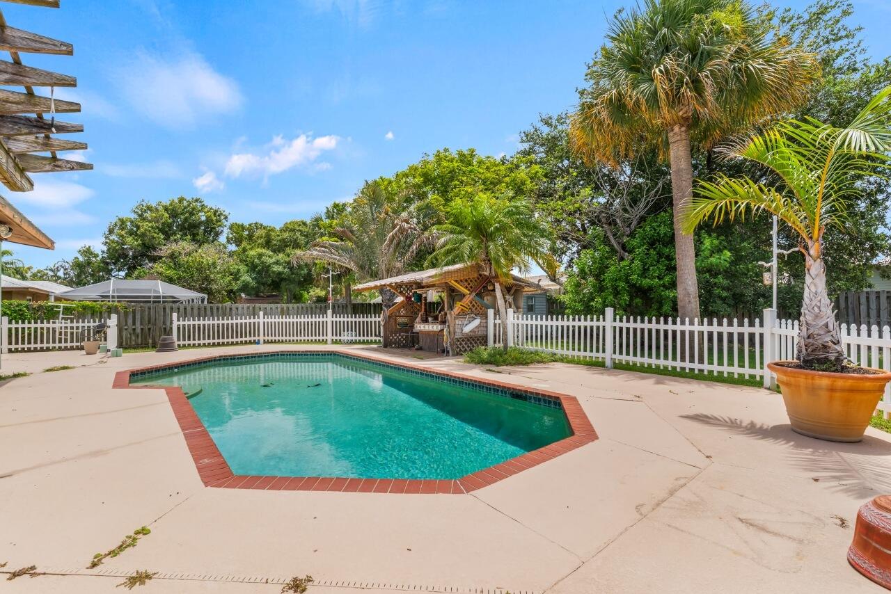CORONA DEL RIO - Residential