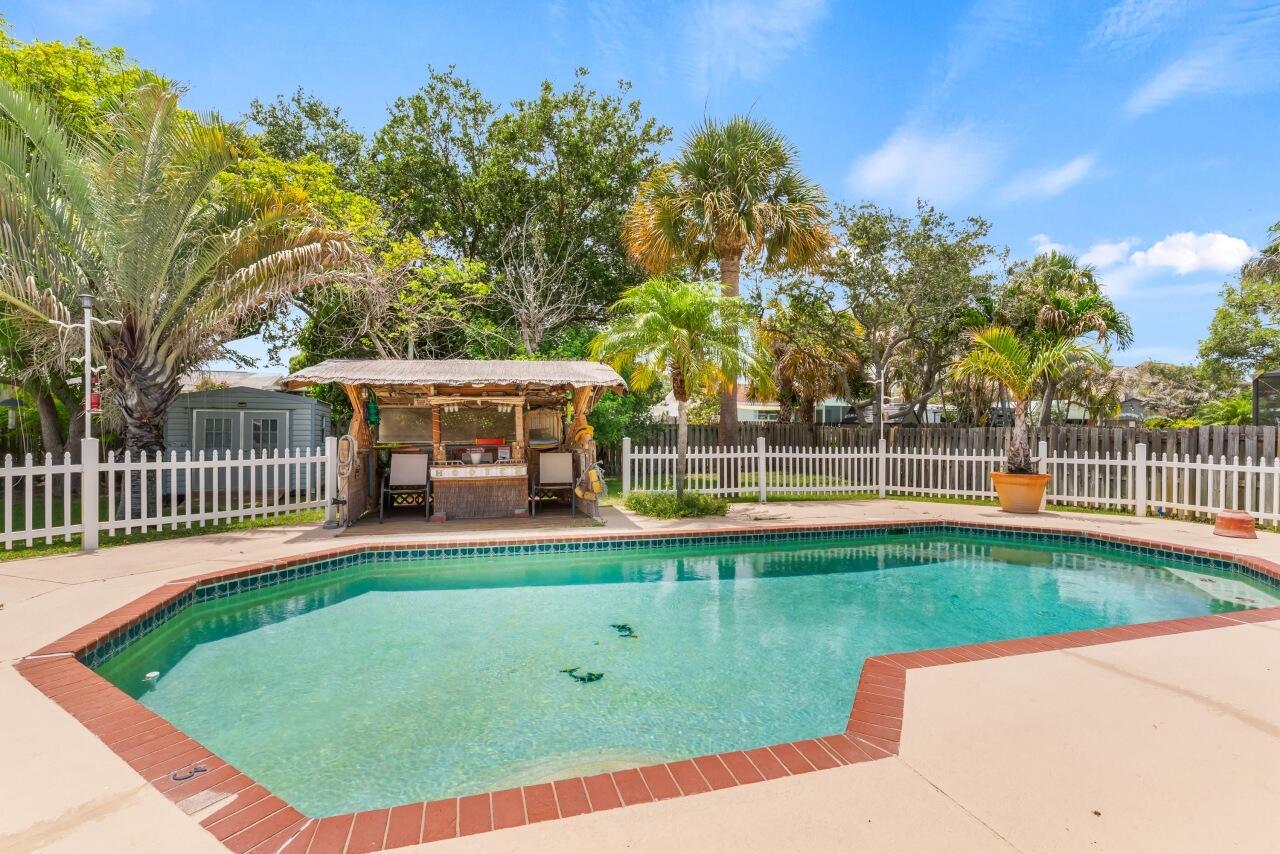 CORONA DEL RIO - Residential