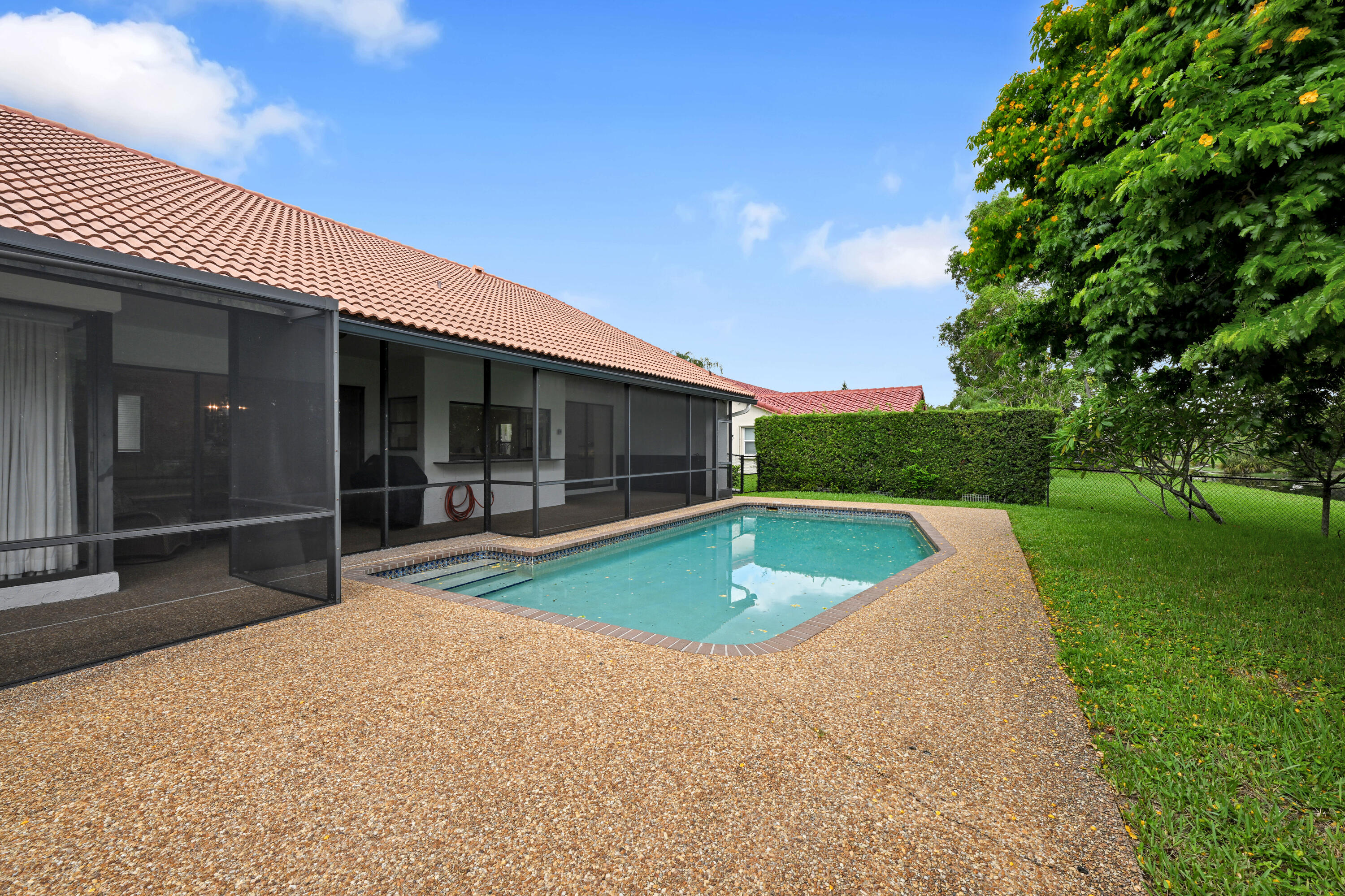 PINE RIDGE - Residential