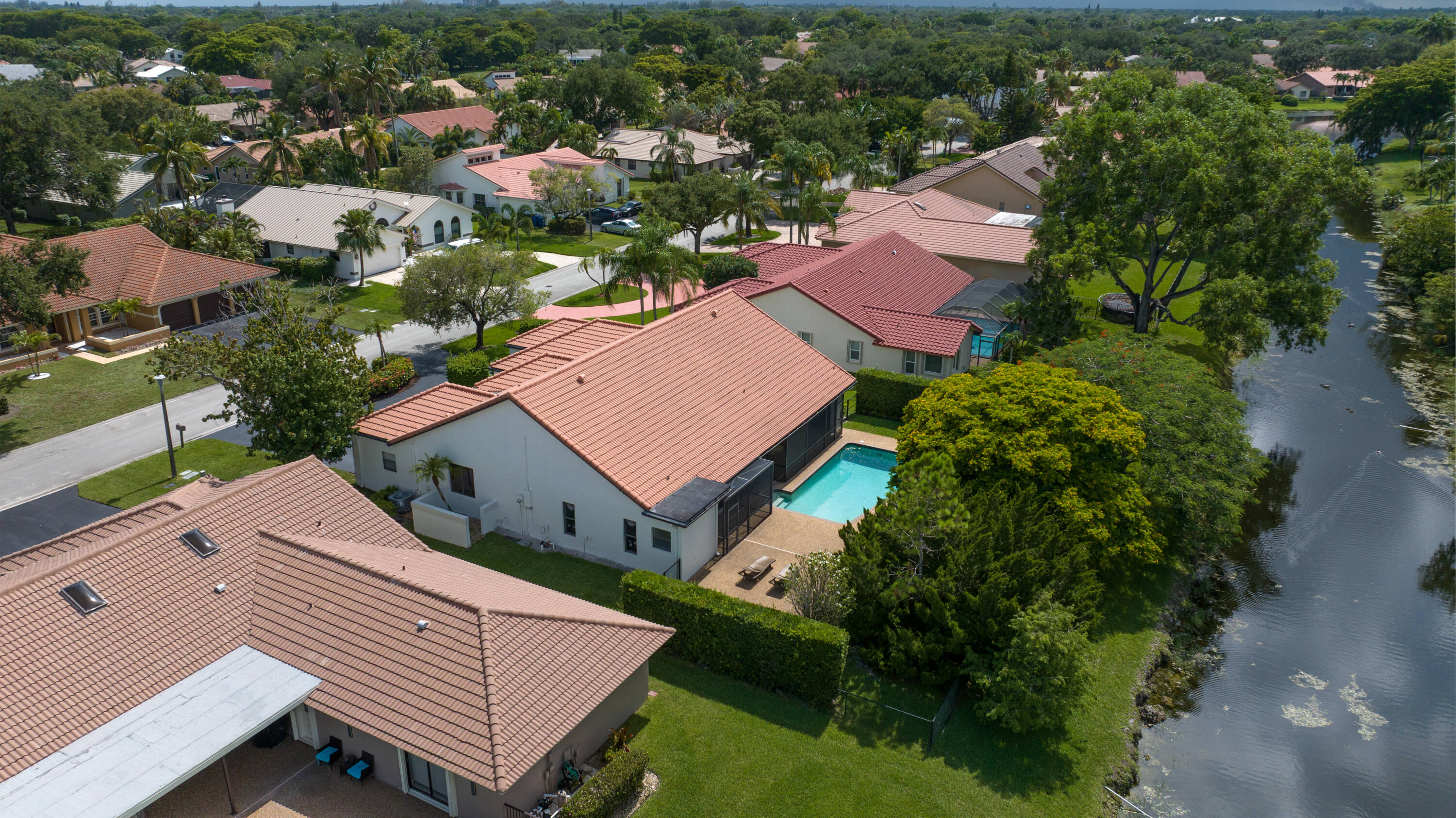 PINE RIDGE - Residential