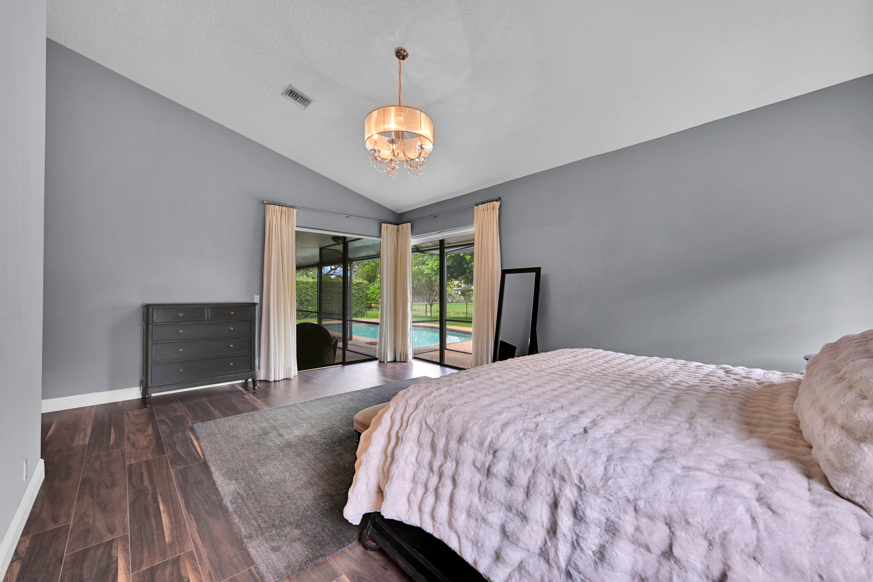 PINE RIDGE - Residential