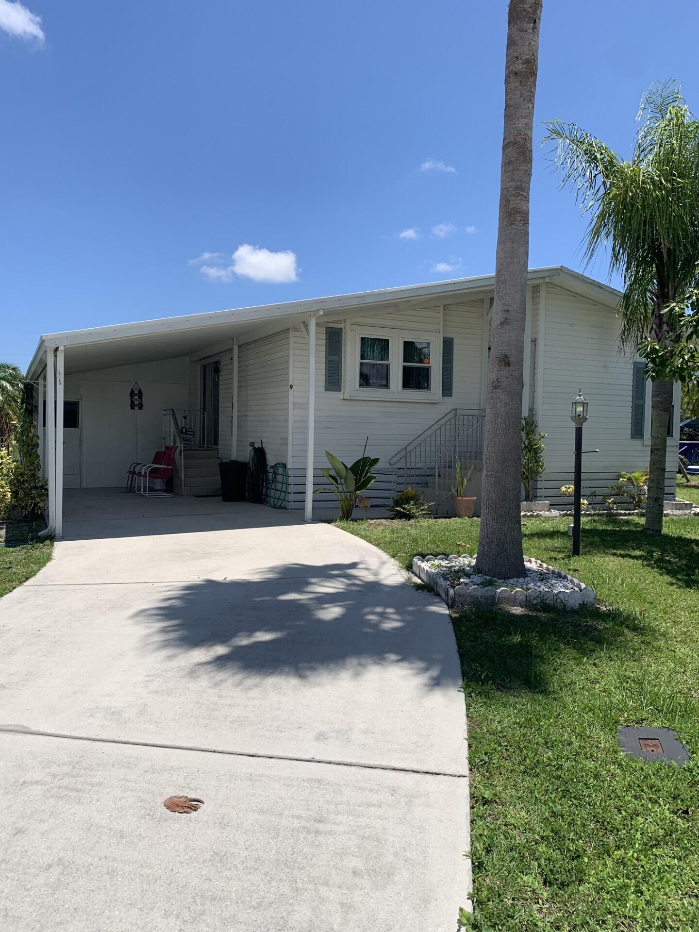 Spanish Lakes Riverfront - Residential