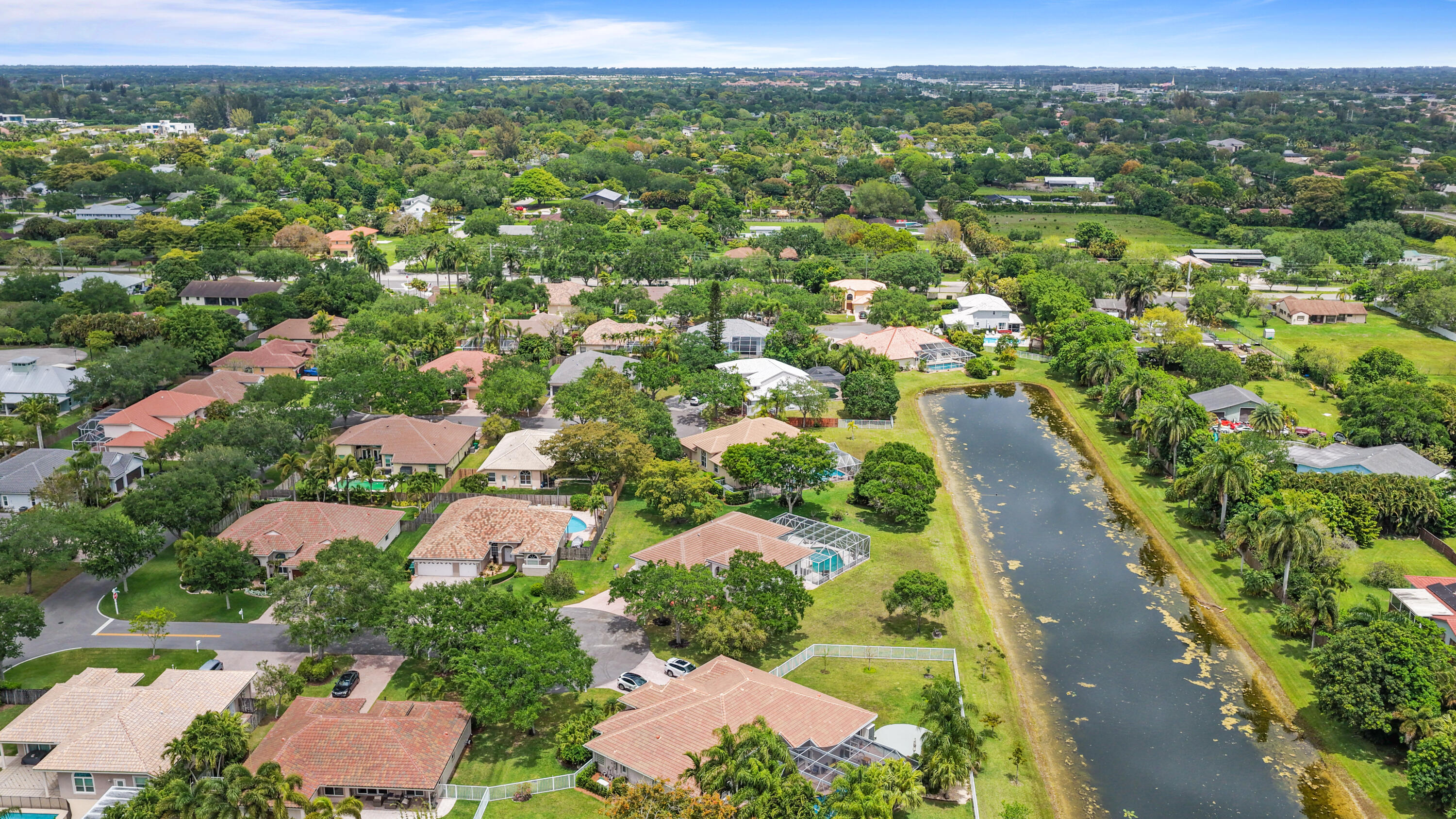 ESTATES OF STIRLING LAKE - Residential