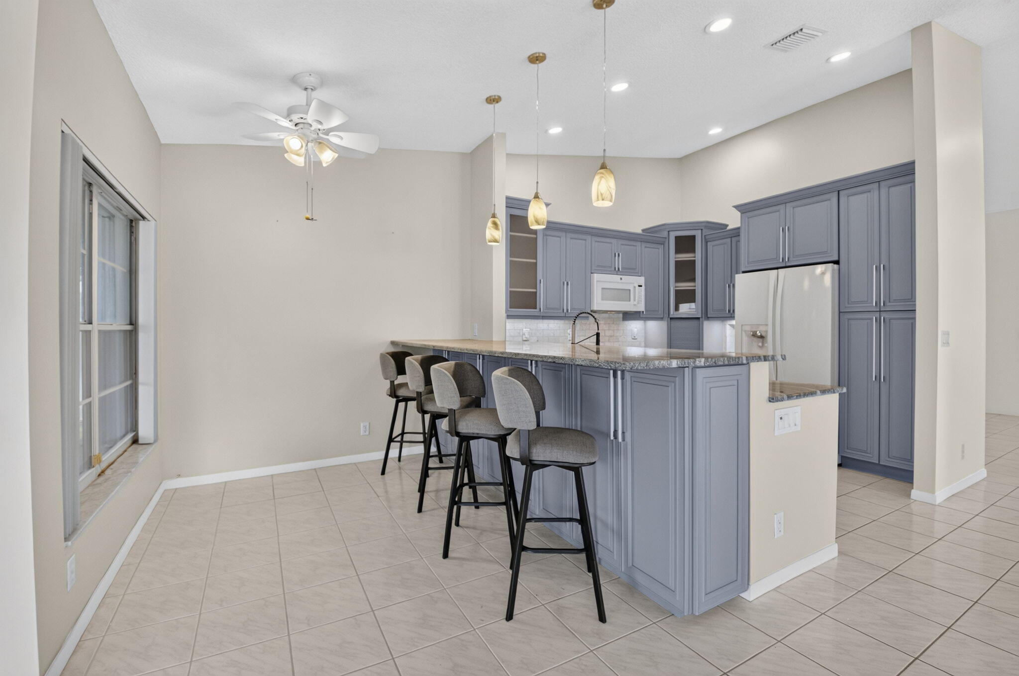 BOCA SPRINGS - Residential