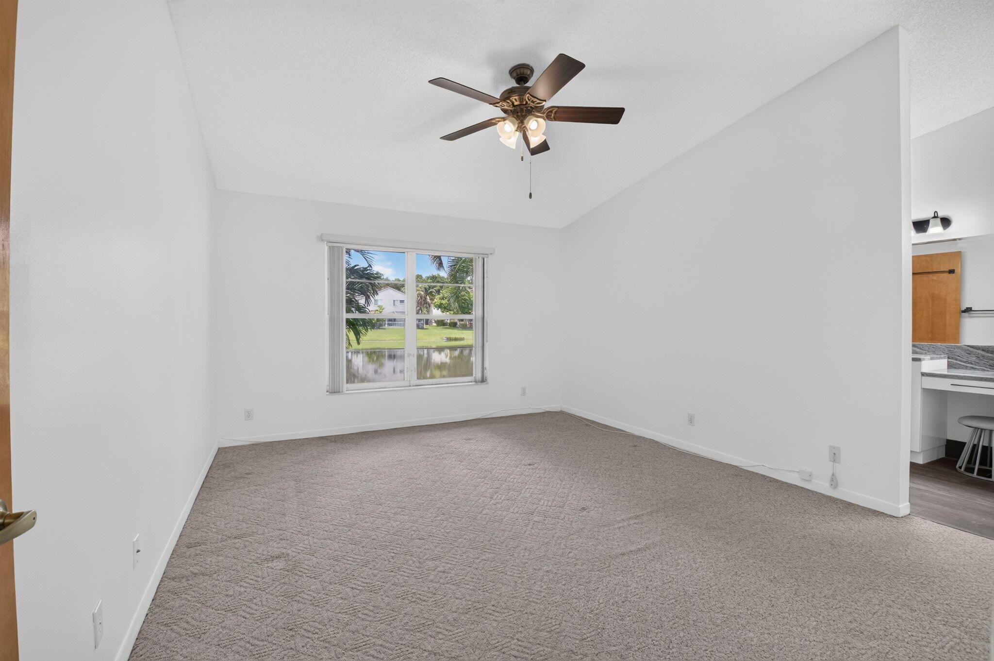 BOCA SPRINGS - Residential