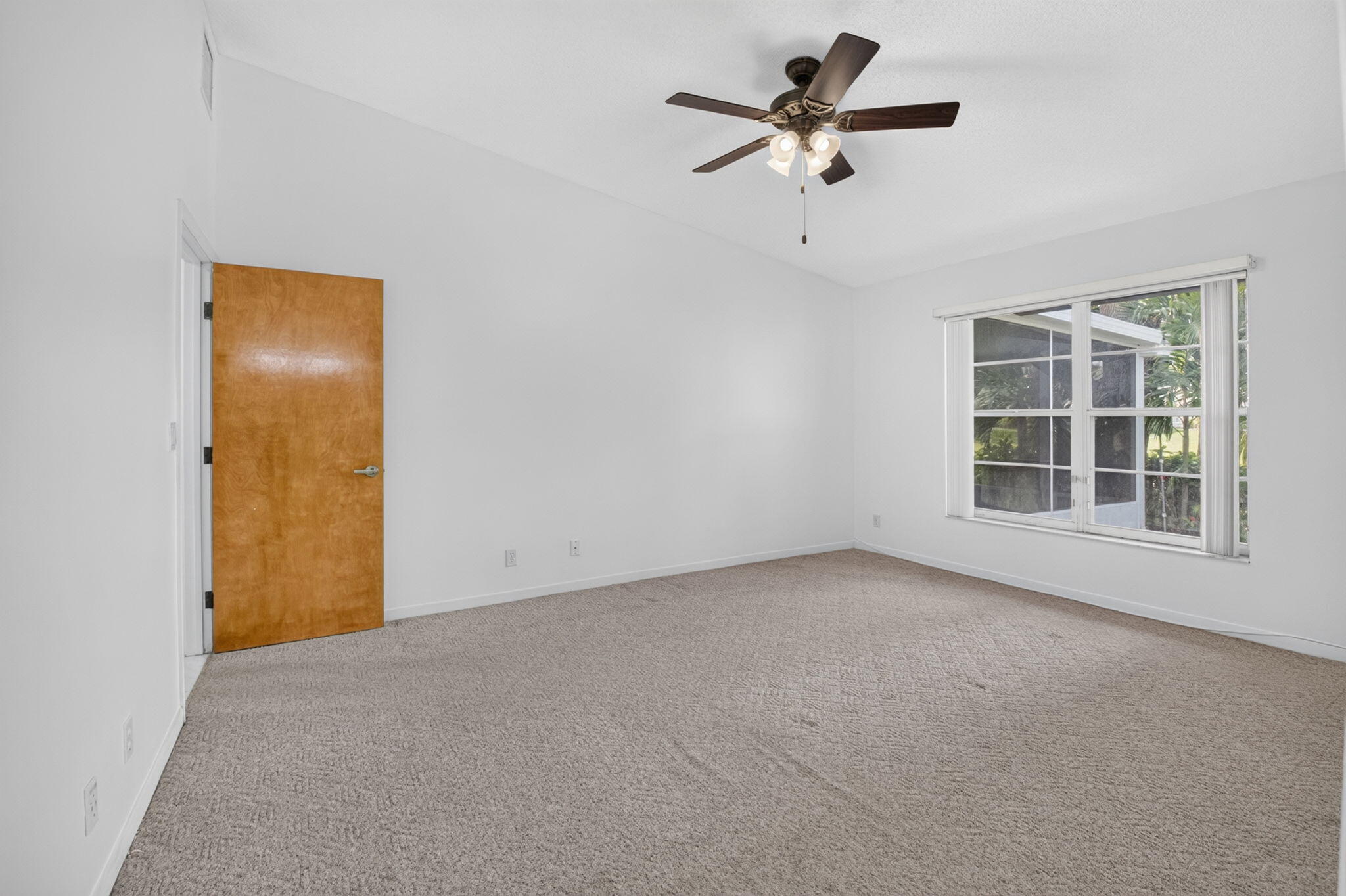 BOCA SPRINGS - Residential