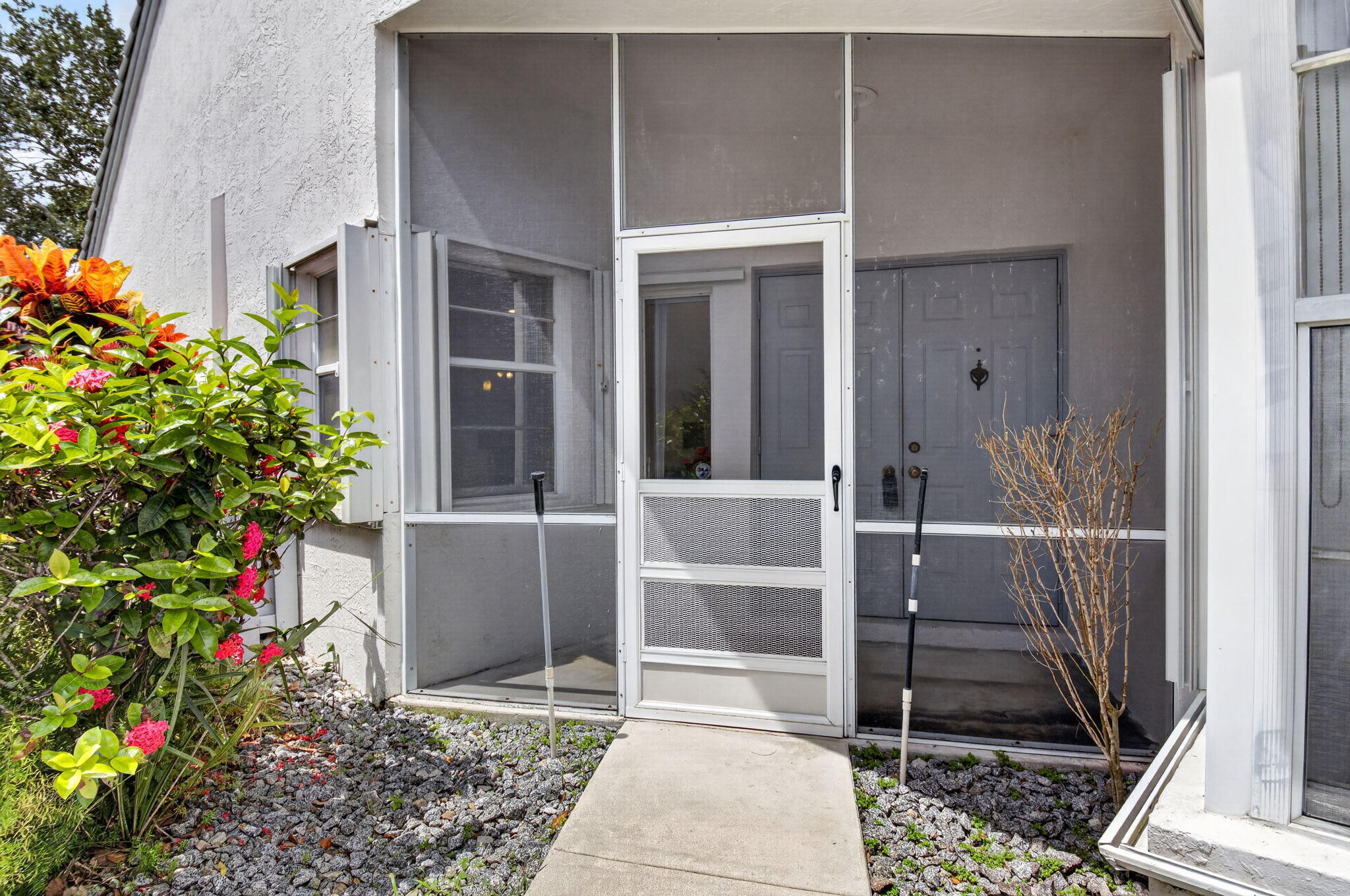 BOCA SPRINGS - Residential