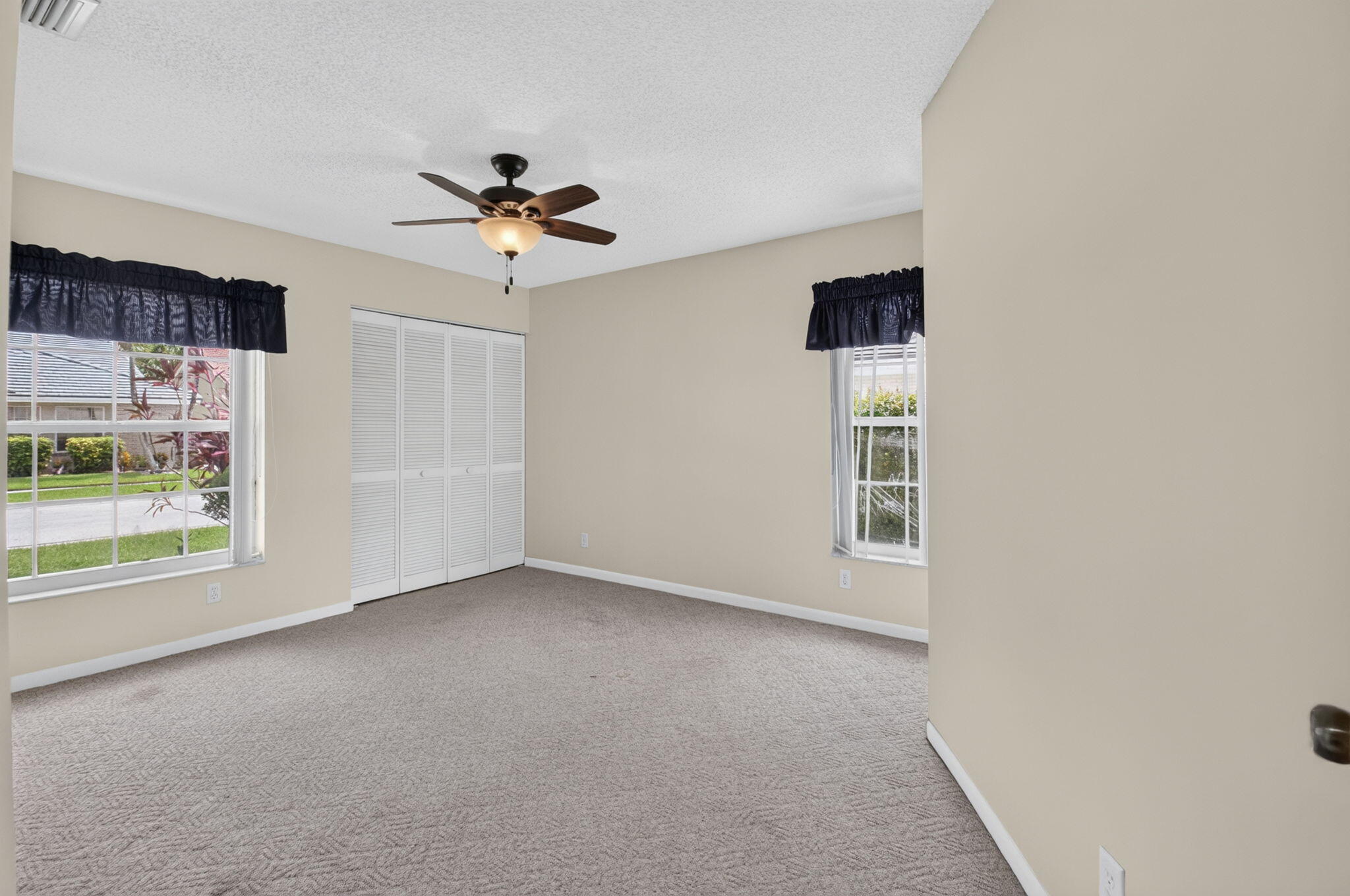 BOCA SPRINGS - Residential