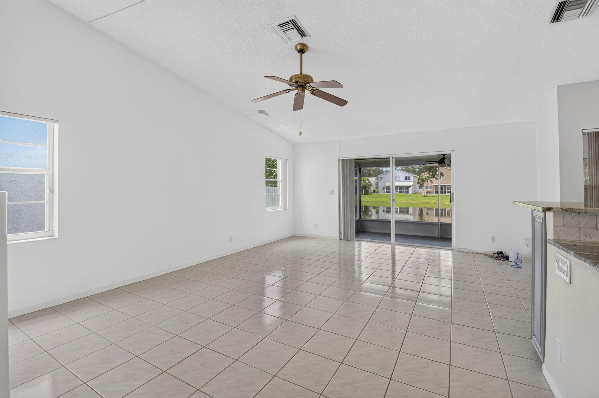 BOCA SPRINGS - Residential