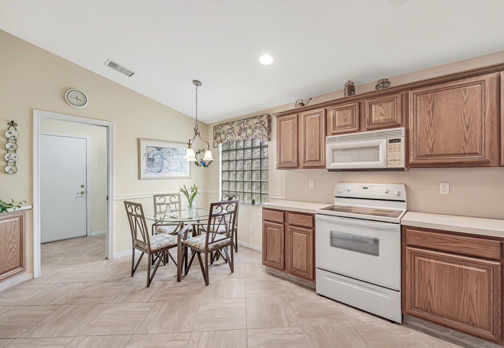 VENETIAN ISLES - Residential