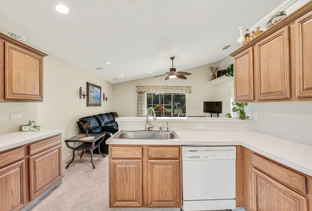 VENETIAN ISLES - Residential