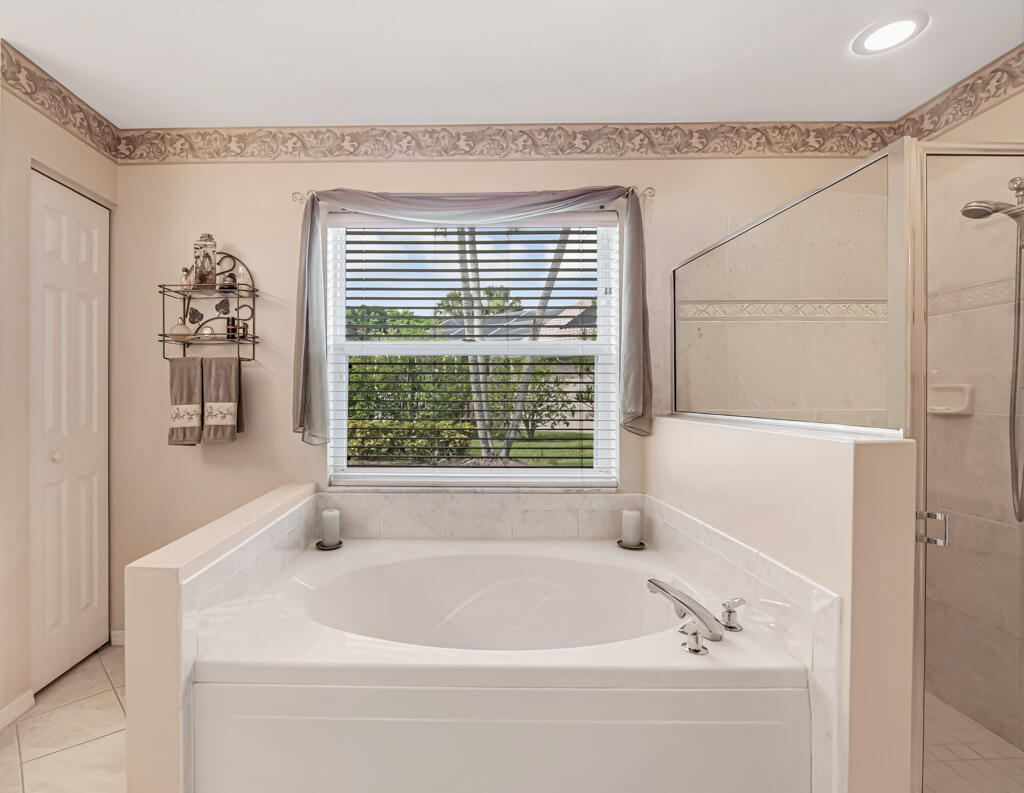 VENETIAN ISLES - Residential
