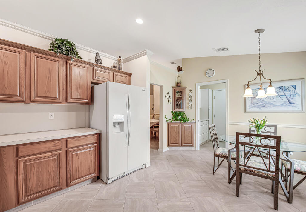 VENETIAN ISLES - Residential