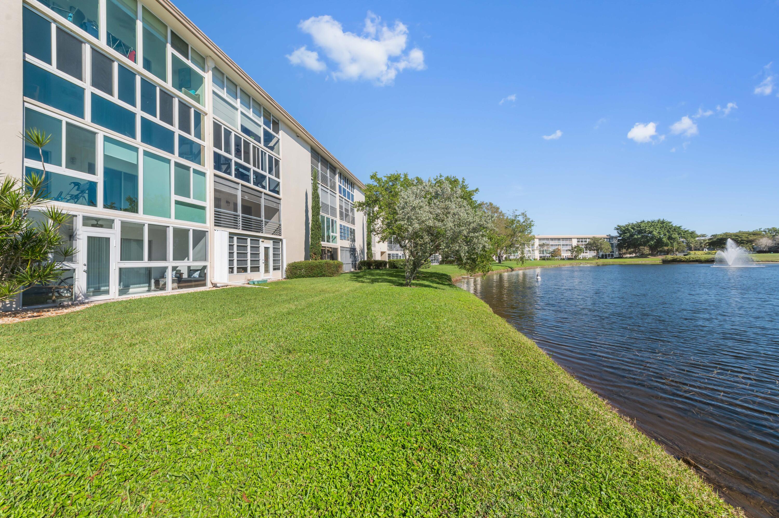 WYNMOOR VILLAGE - Residential