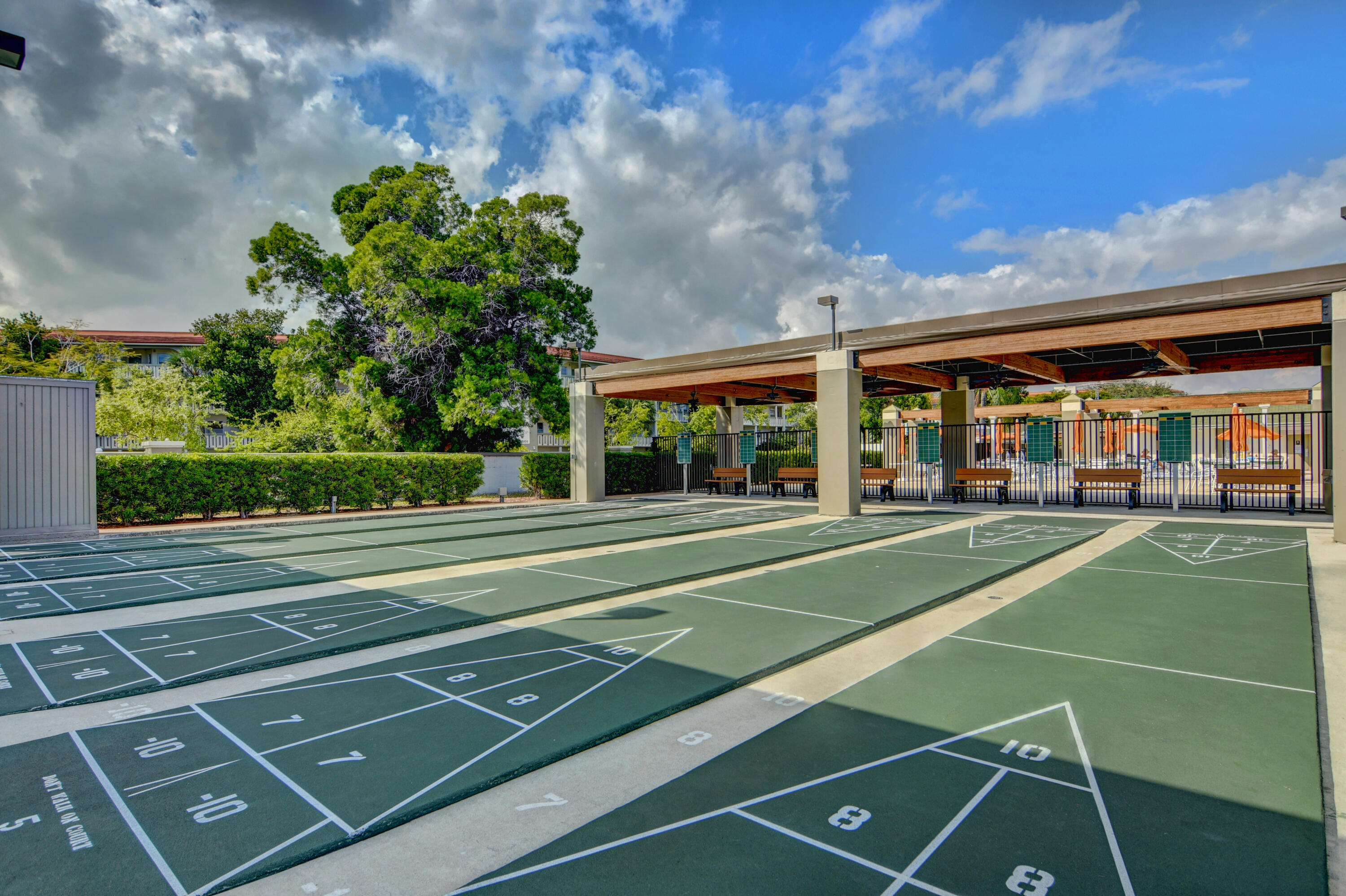WYNMOOR VILLAGE - Residential