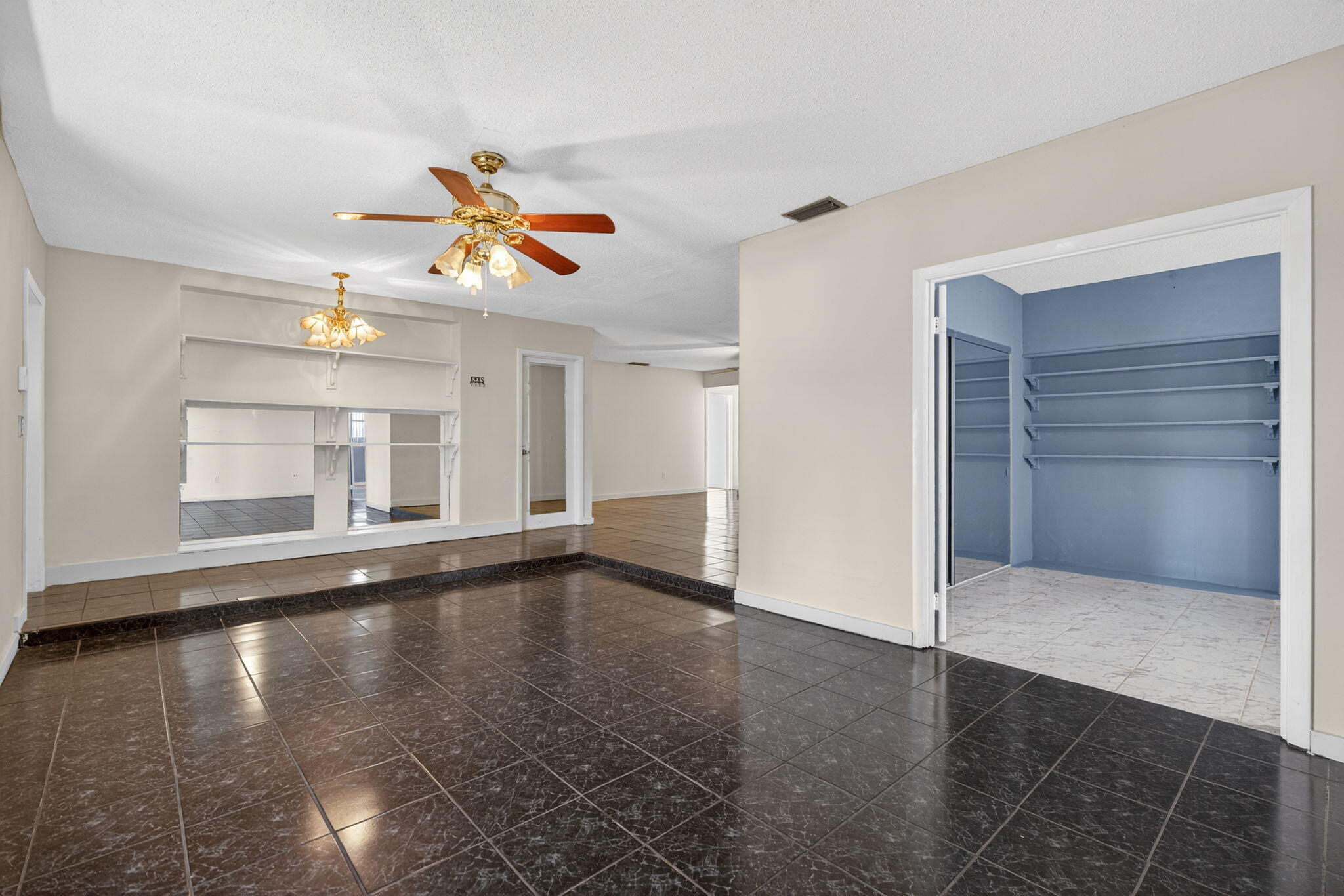 PALM BEACH LAKES SOUTH 2 - Residential