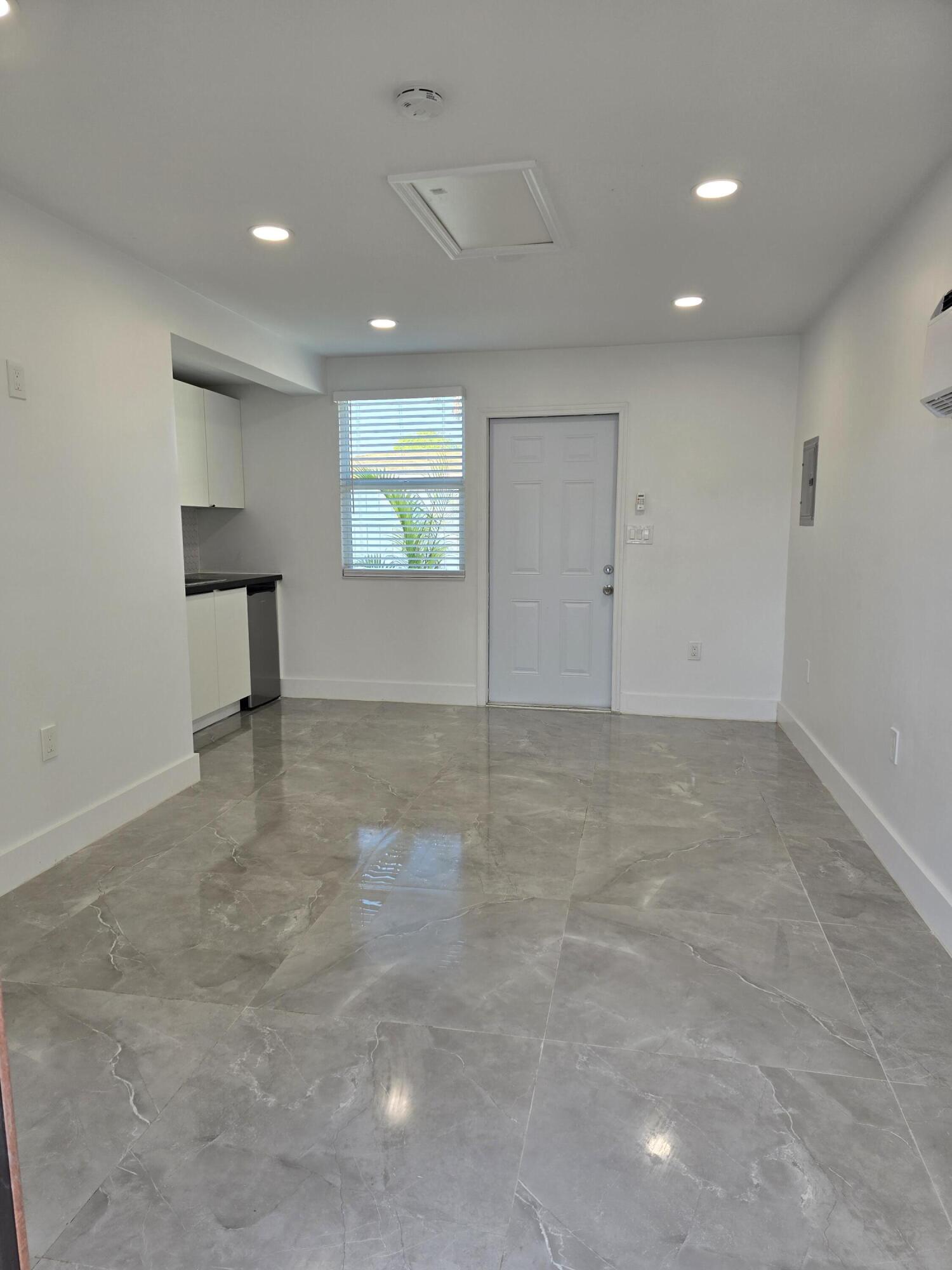 BROWARD HEIGHTS - Residential Lease