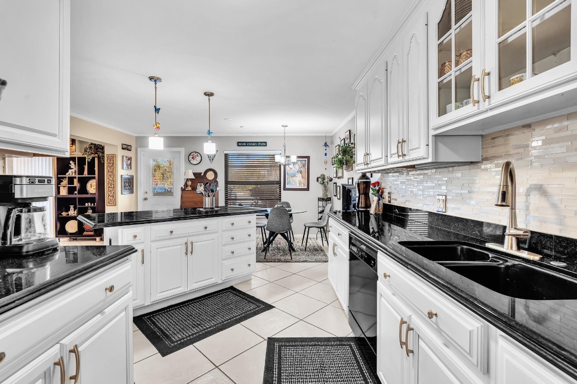 JACARANDA ESTATES CONDO - Residential