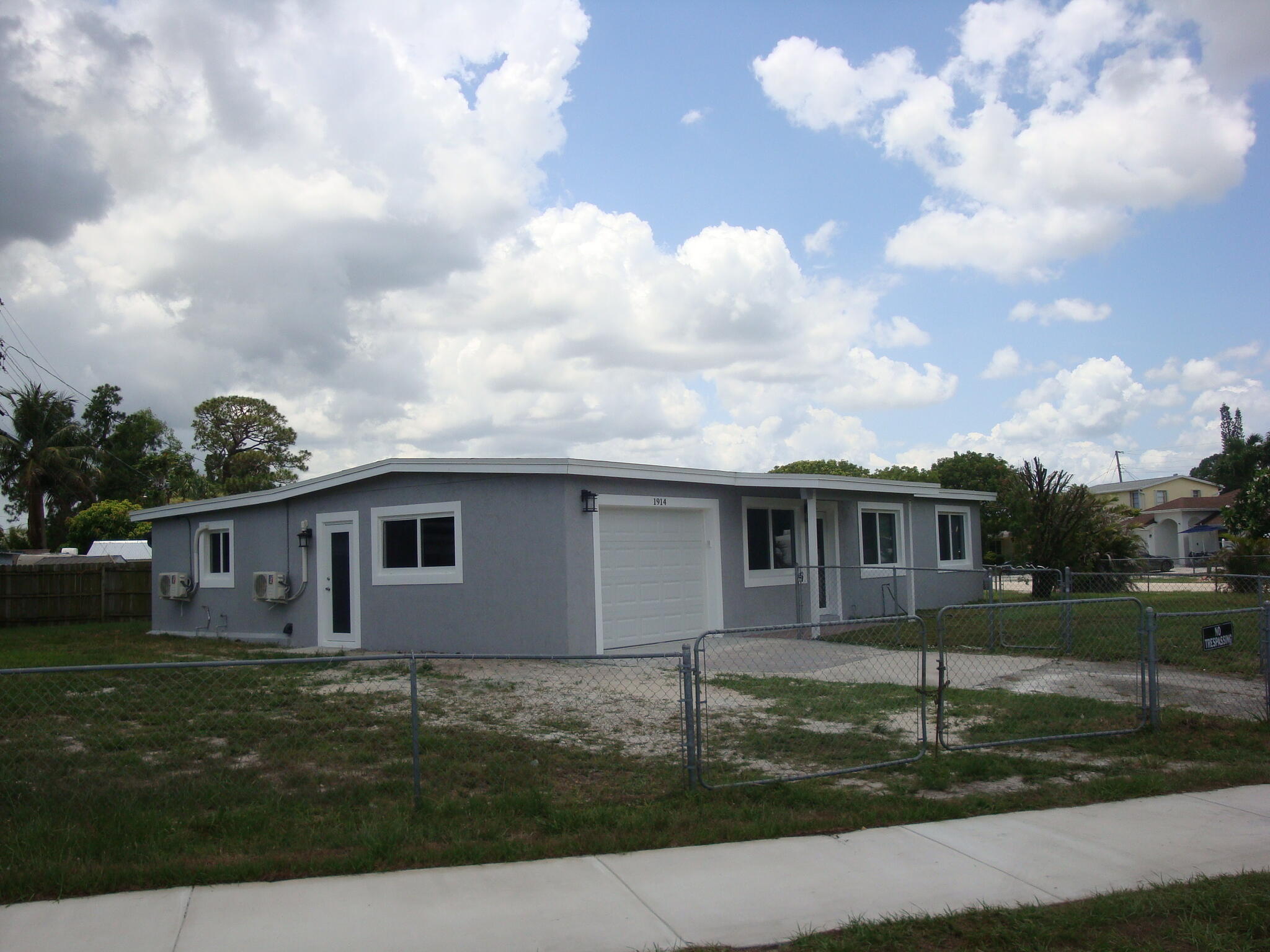 FOREST HILL VILLAGE 1 - Residential