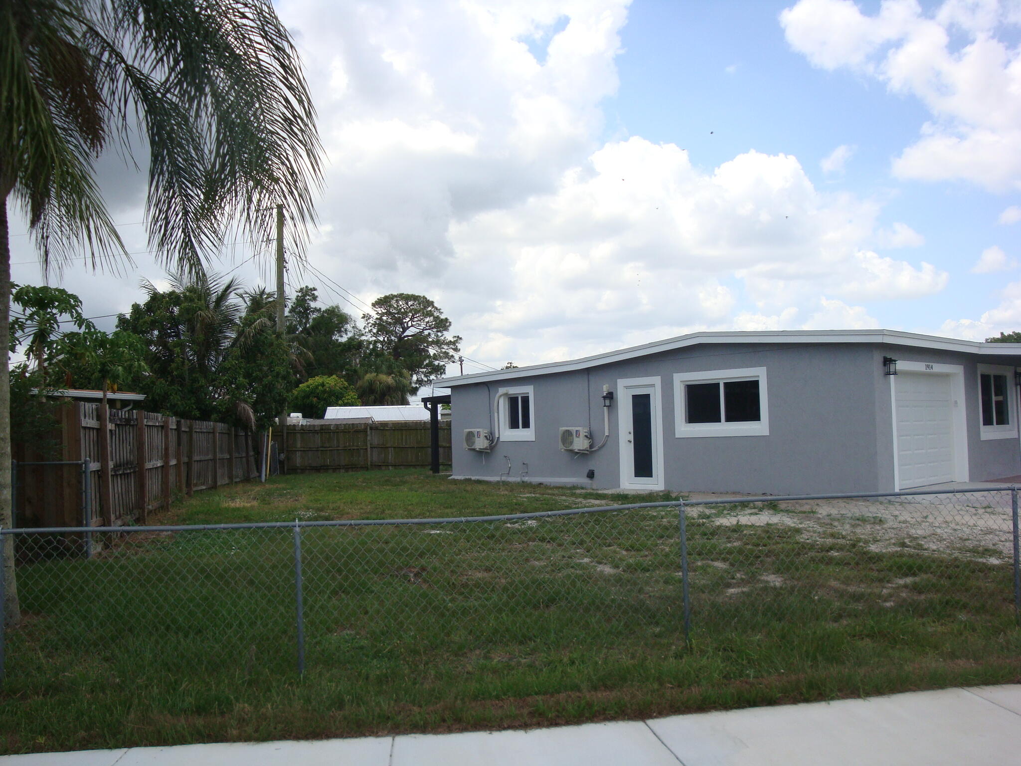 FOREST HILL VILLAGE 1 - Residential