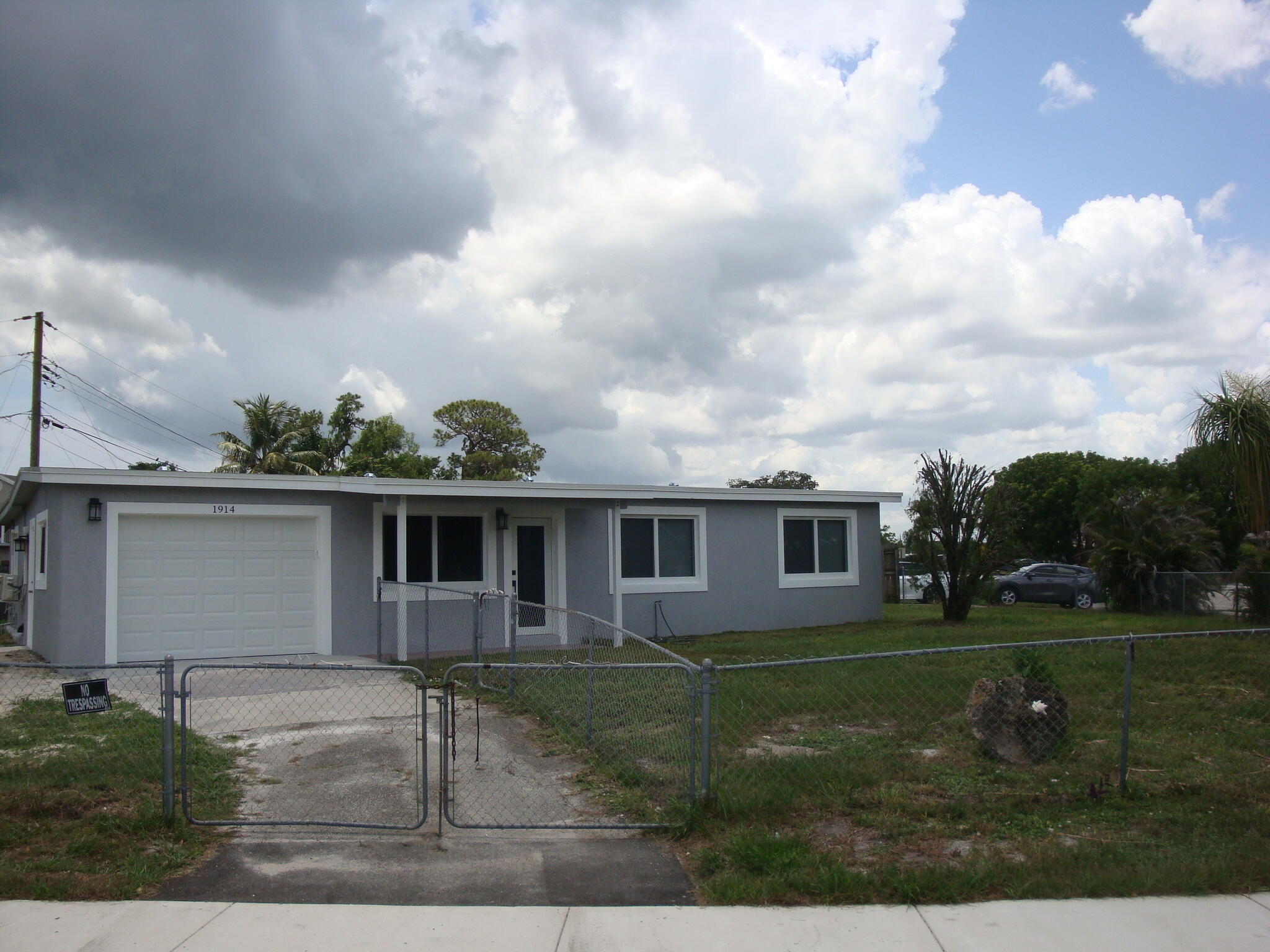 FOREST HILL VILLAGE 1 - Residential