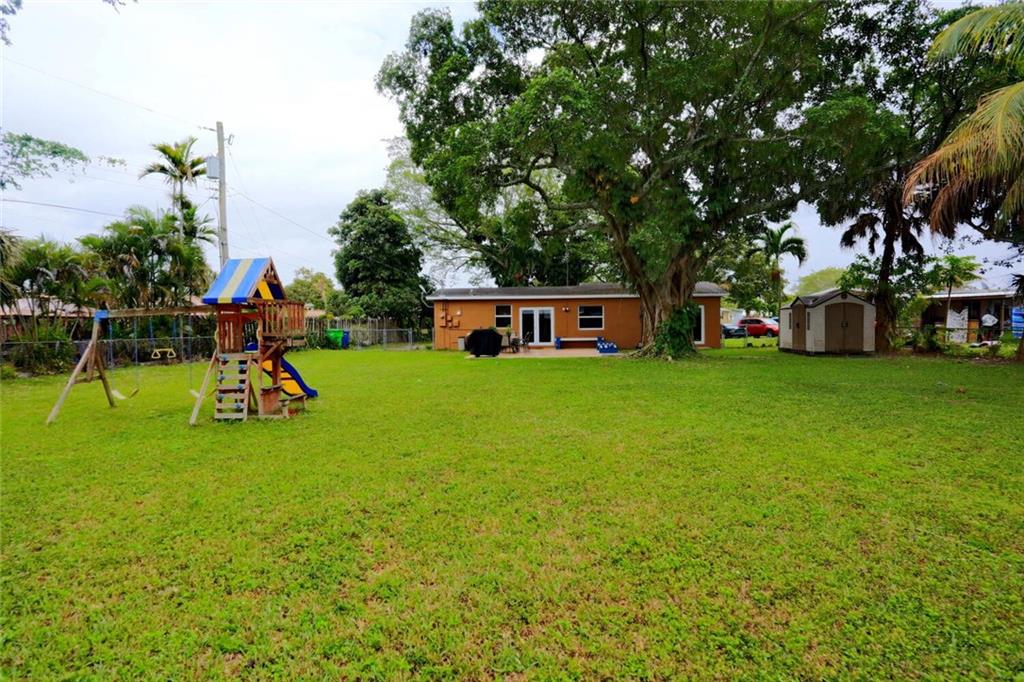 Sunrise Golf Village Sec - Residential