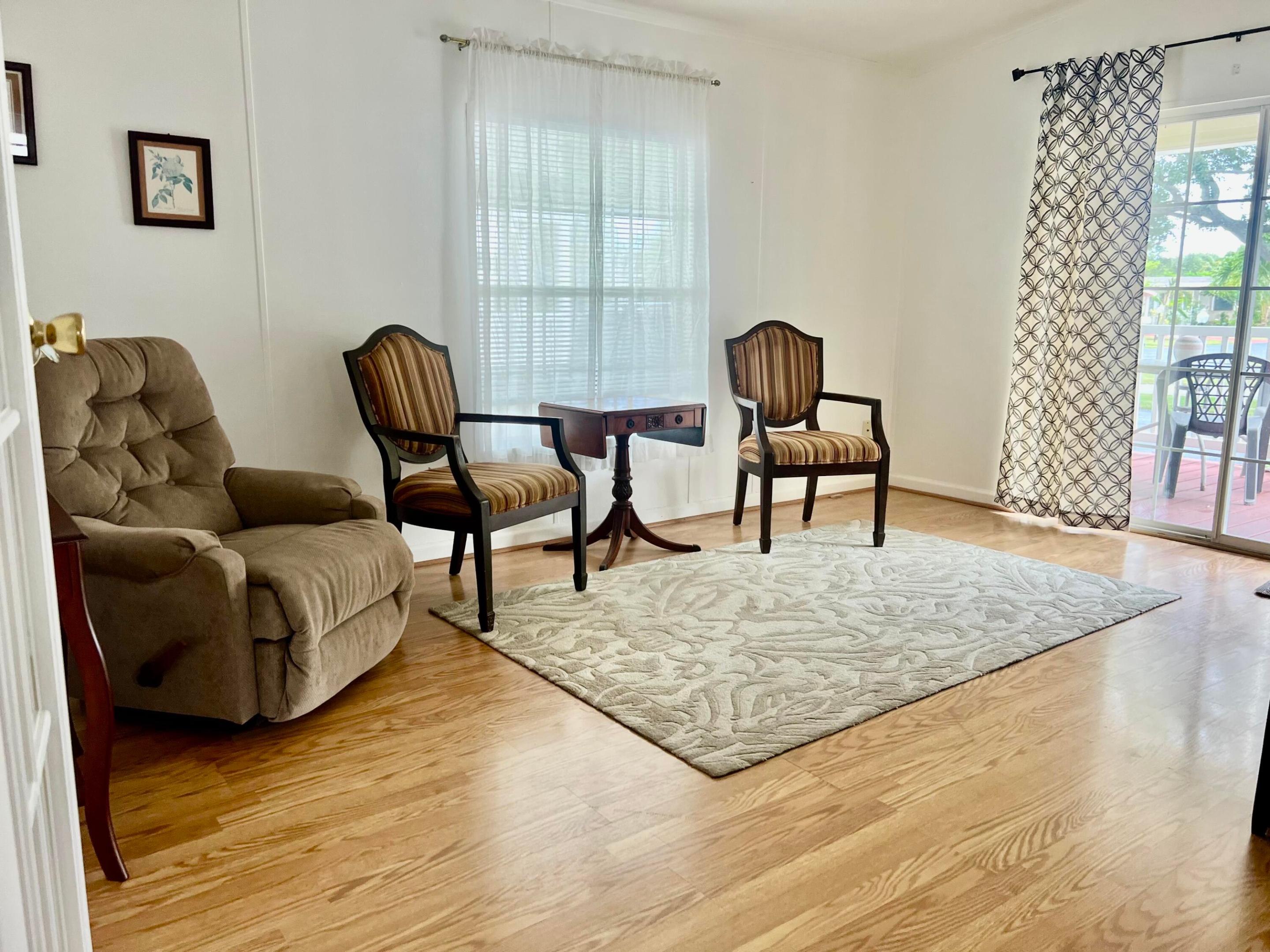 DEERFIELD LAKE - Residential