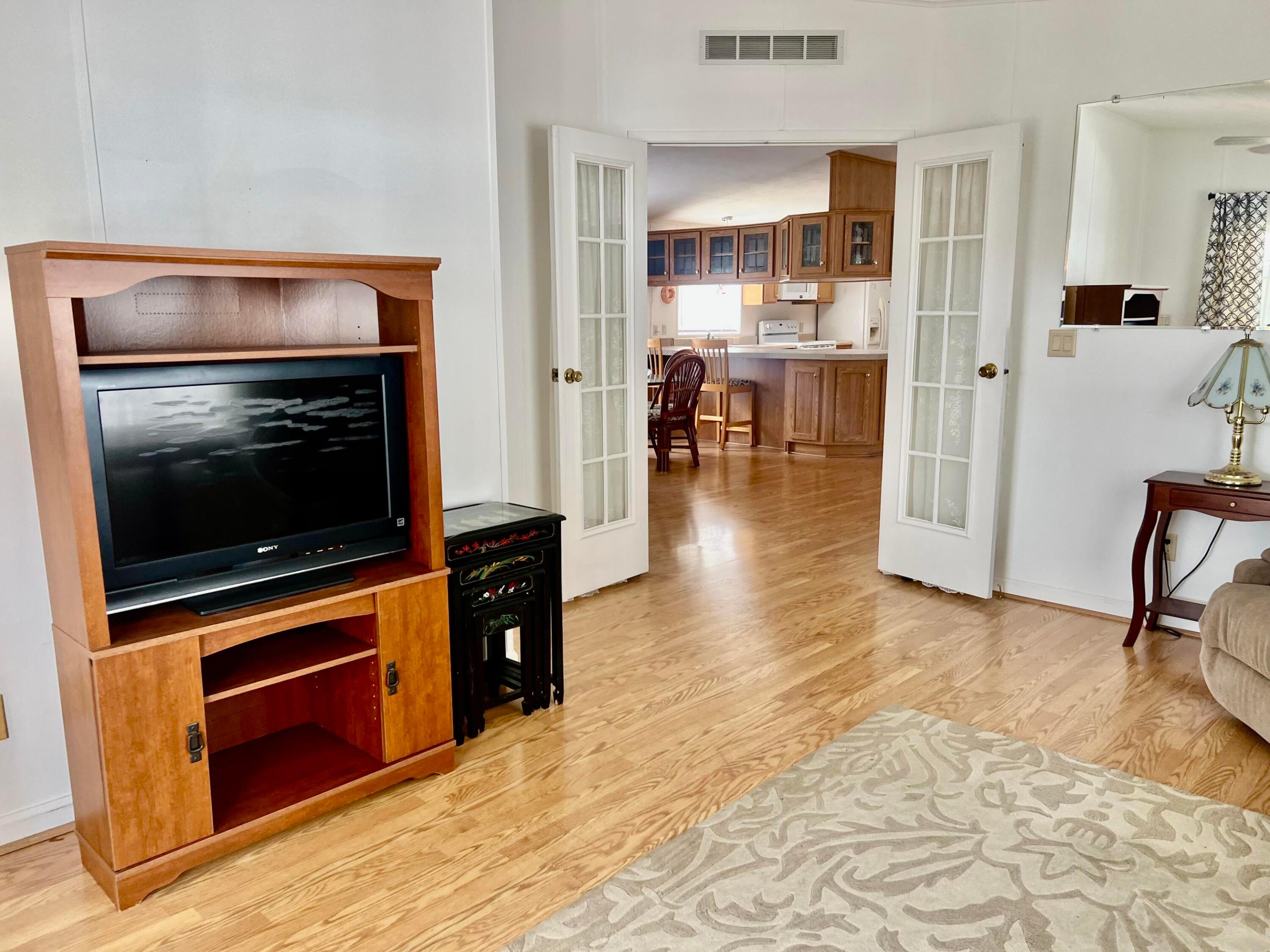DEERFIELD LAKE - Residential
