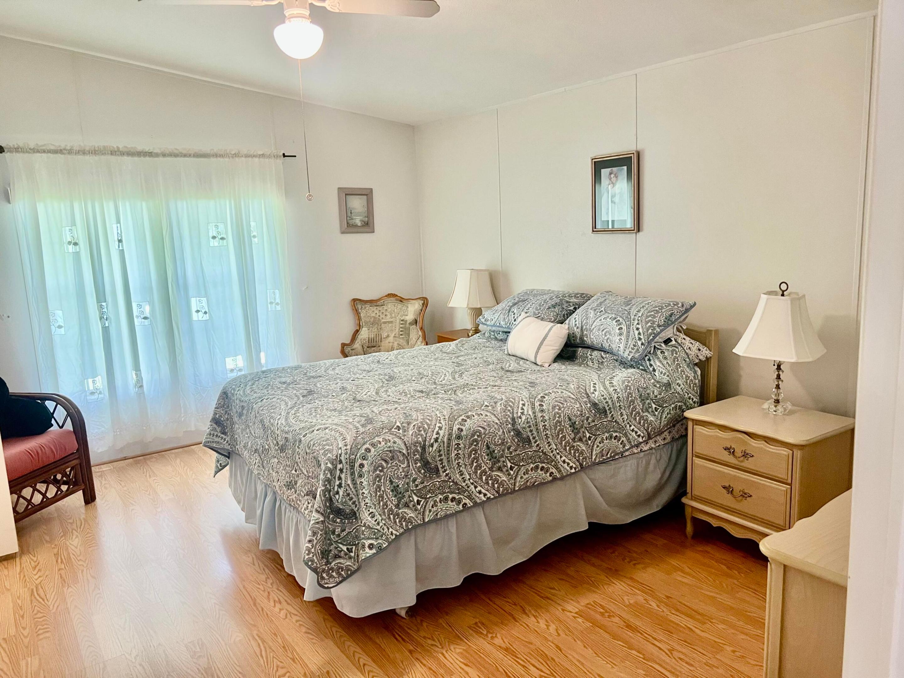 DEERFIELD LAKE - Residential