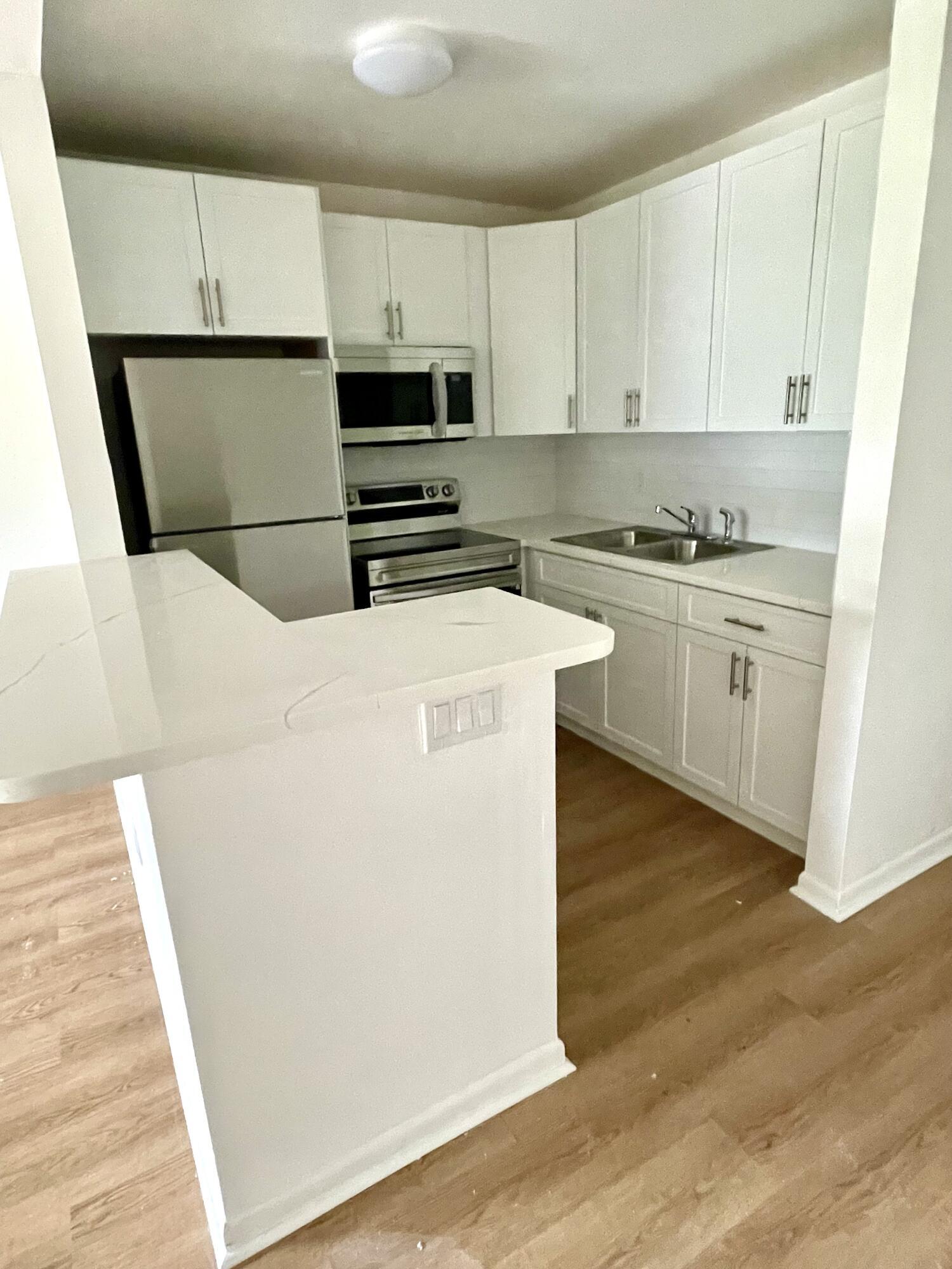 EASTHAMPTON CONDO - Residential