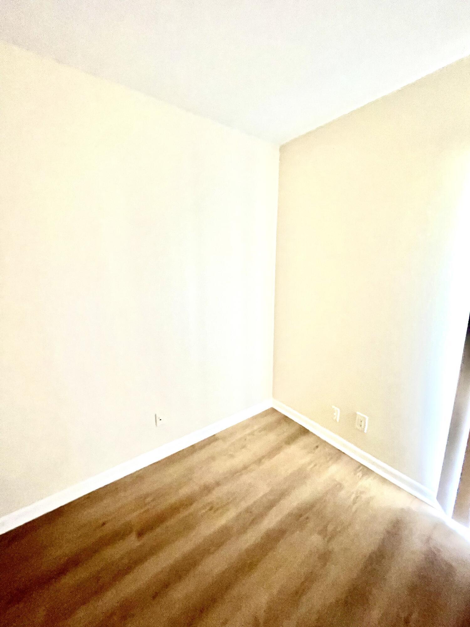 EASTHAMPTON CONDO - Residential