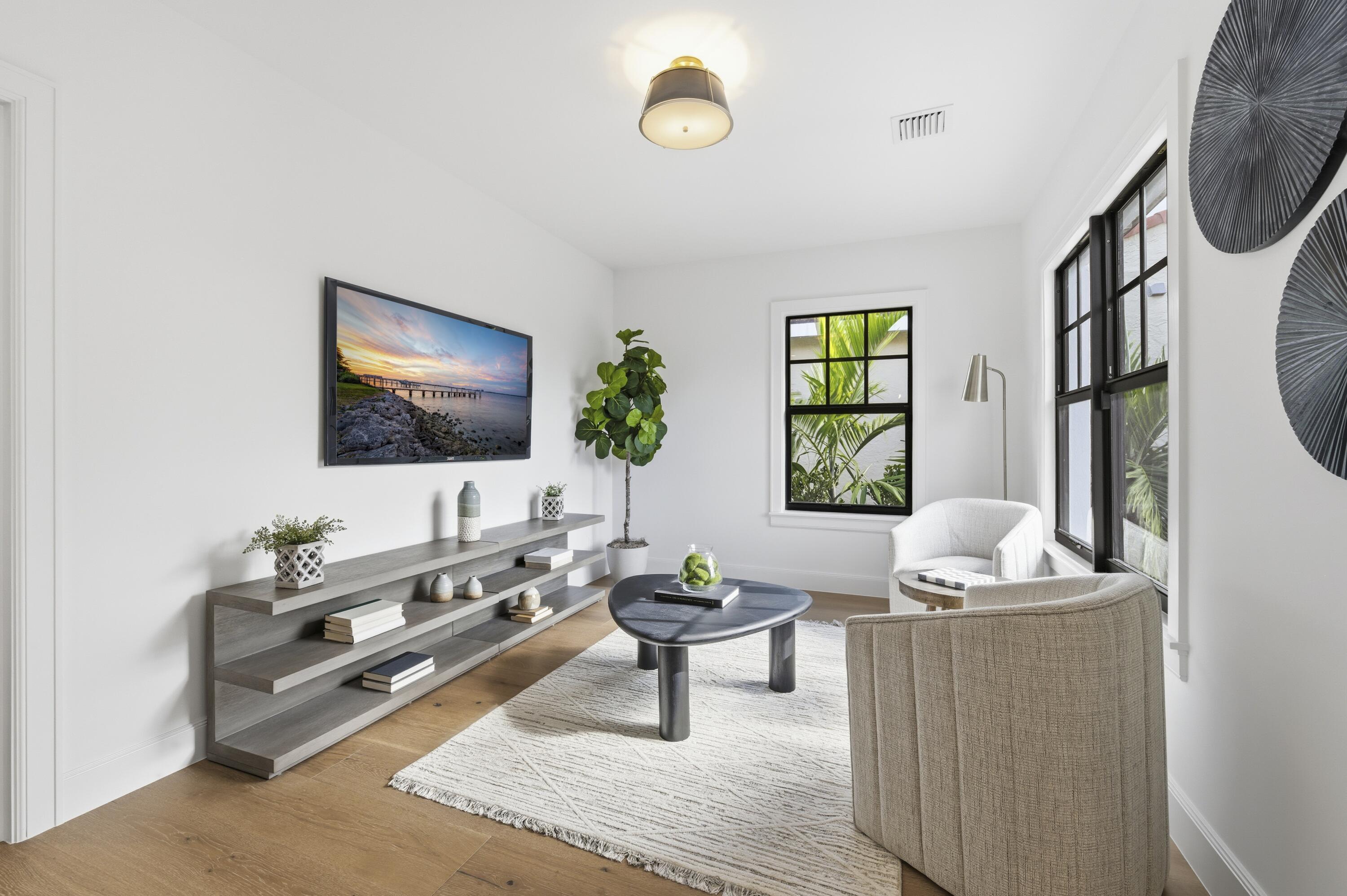 LAKEWOOD - Residential