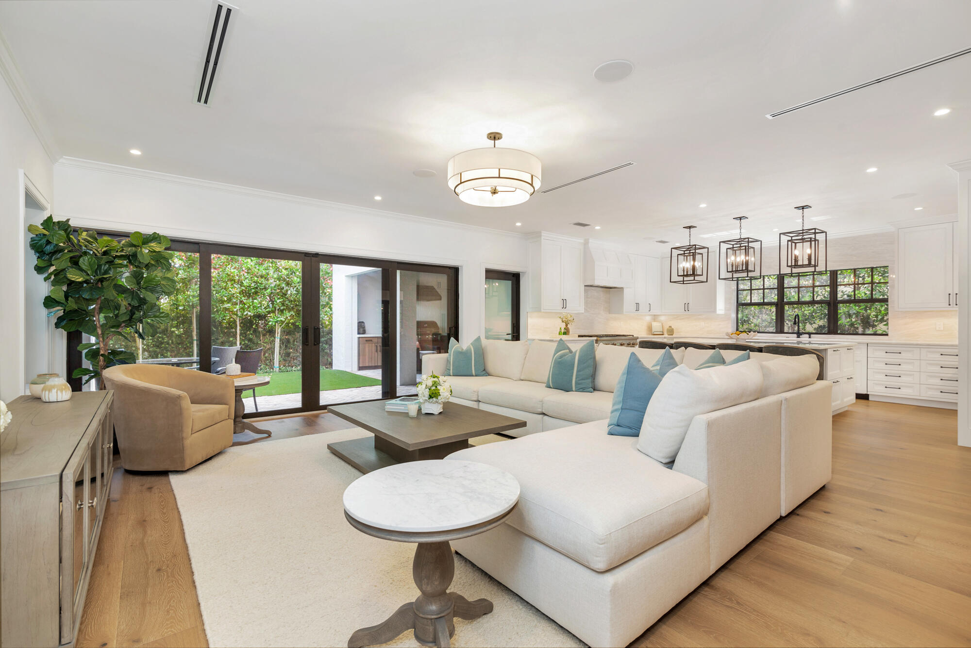 LAKEWOOD - Residential