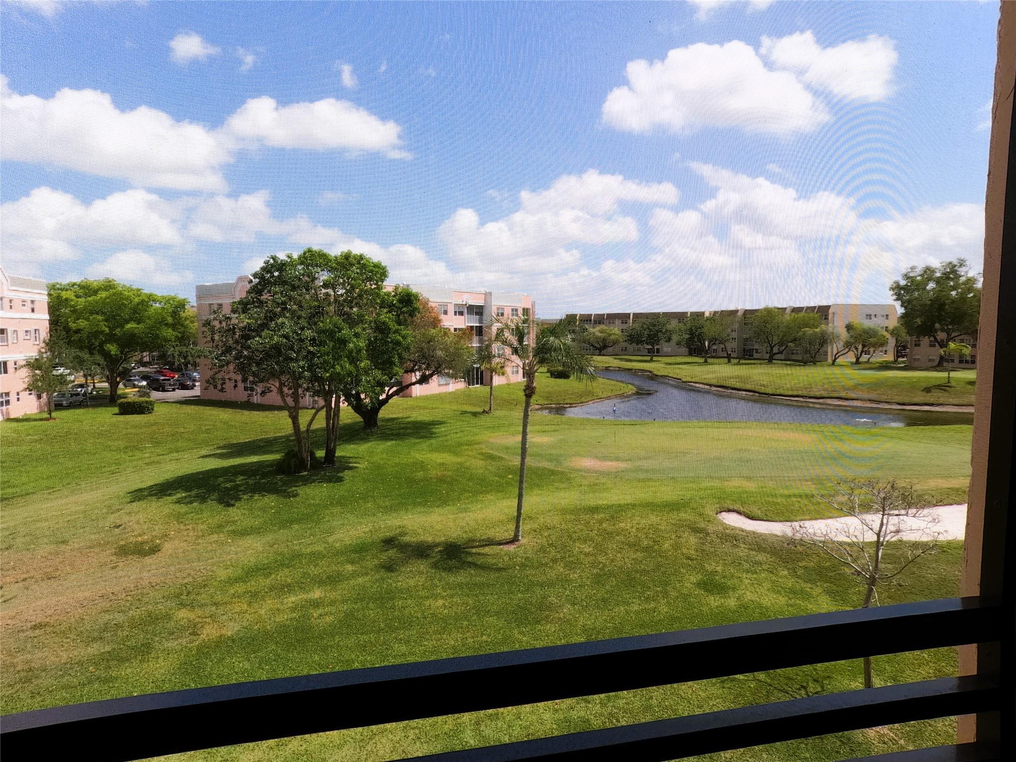 SUNRISE LAKES 4 - Residential