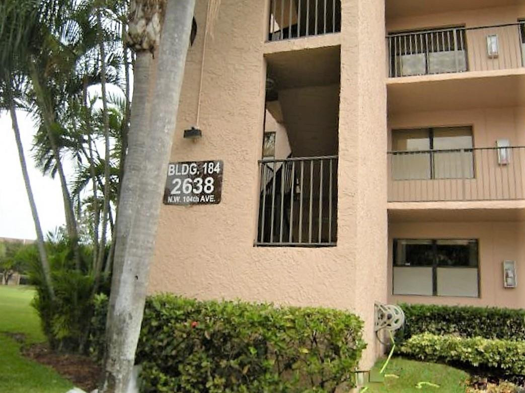 SUNRISE LAKES 4 - Residential