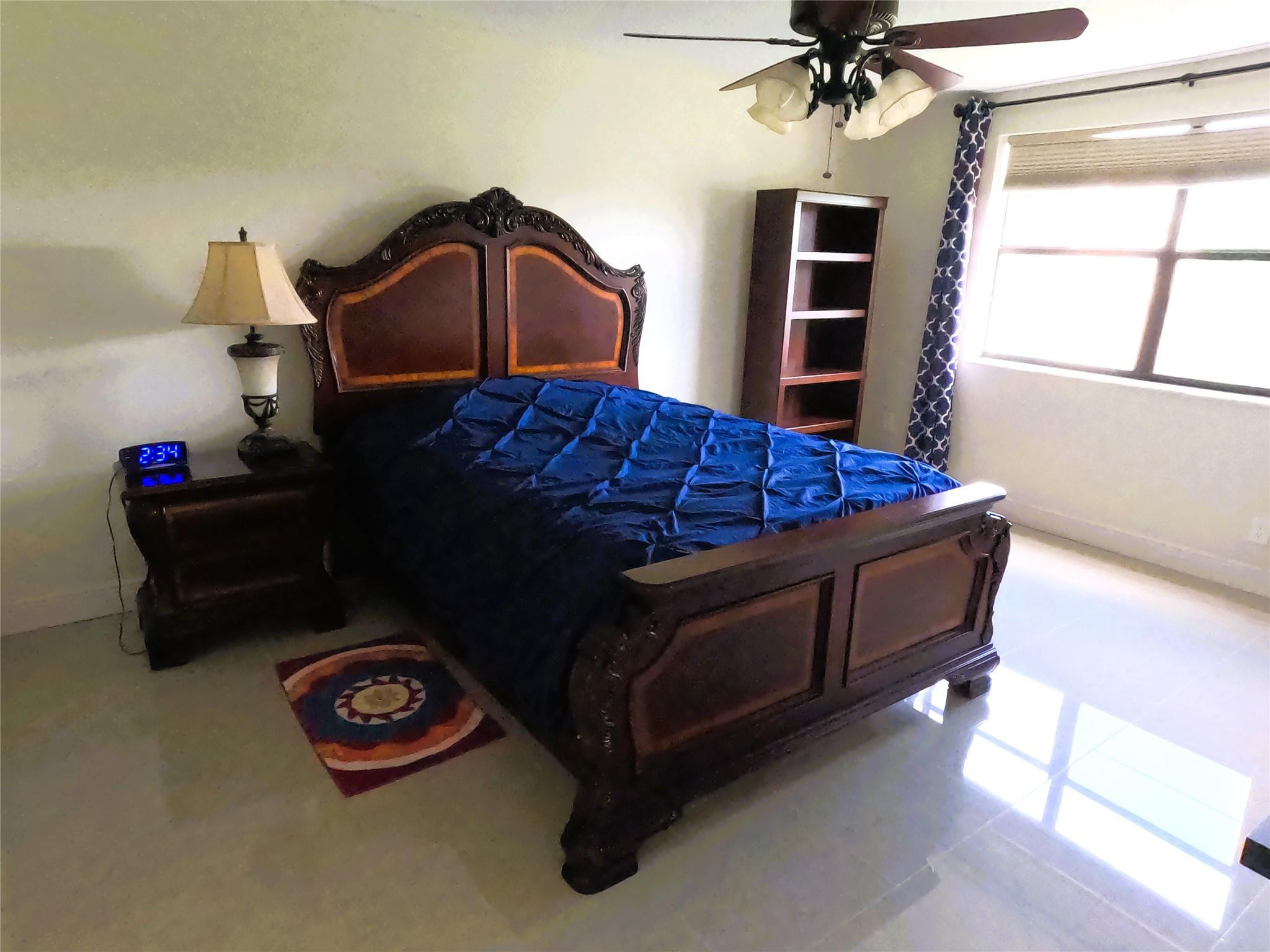 SUNRISE LAKES 4 - Residential