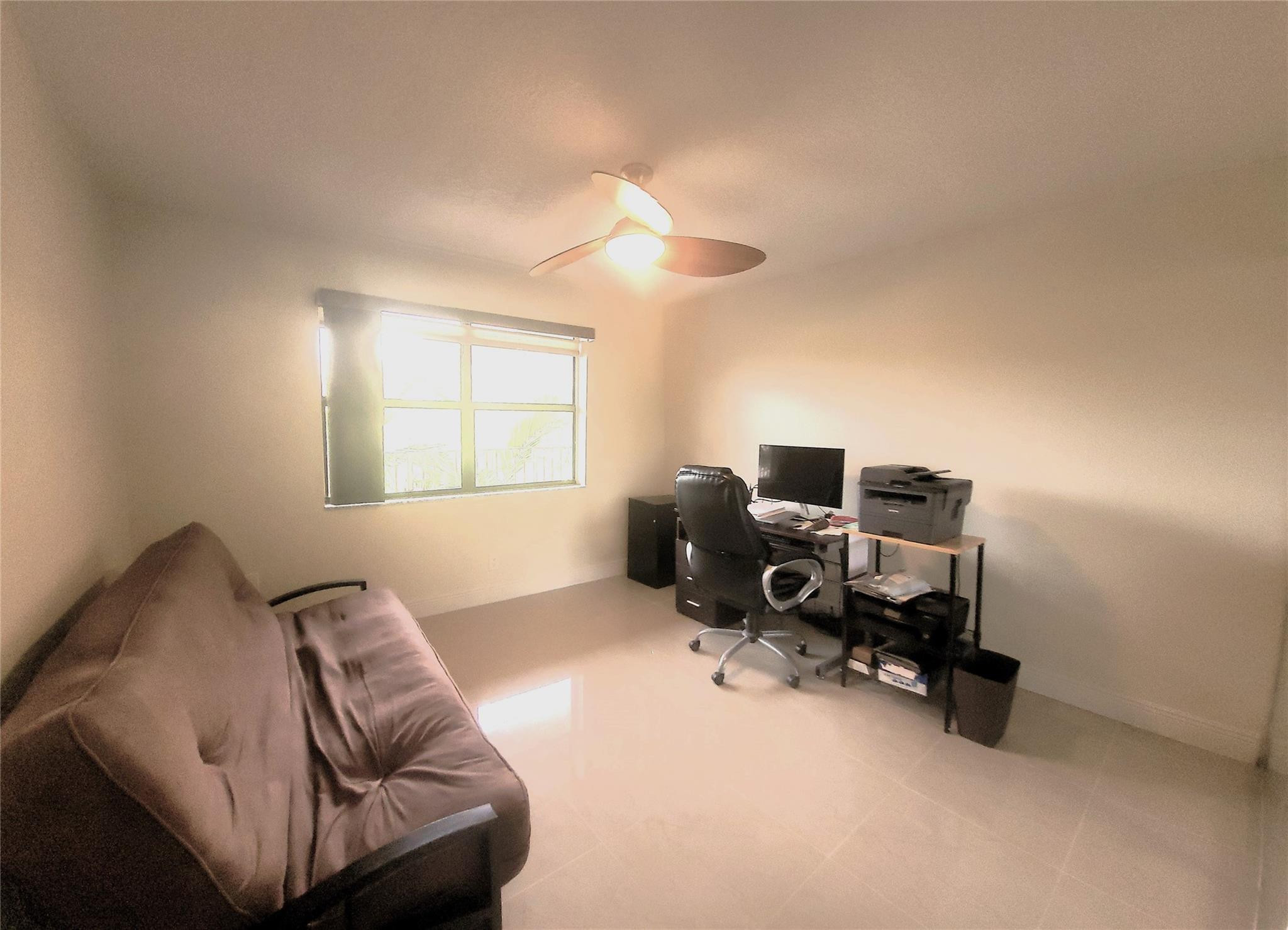 SUNRISE LAKES 4 - Residential