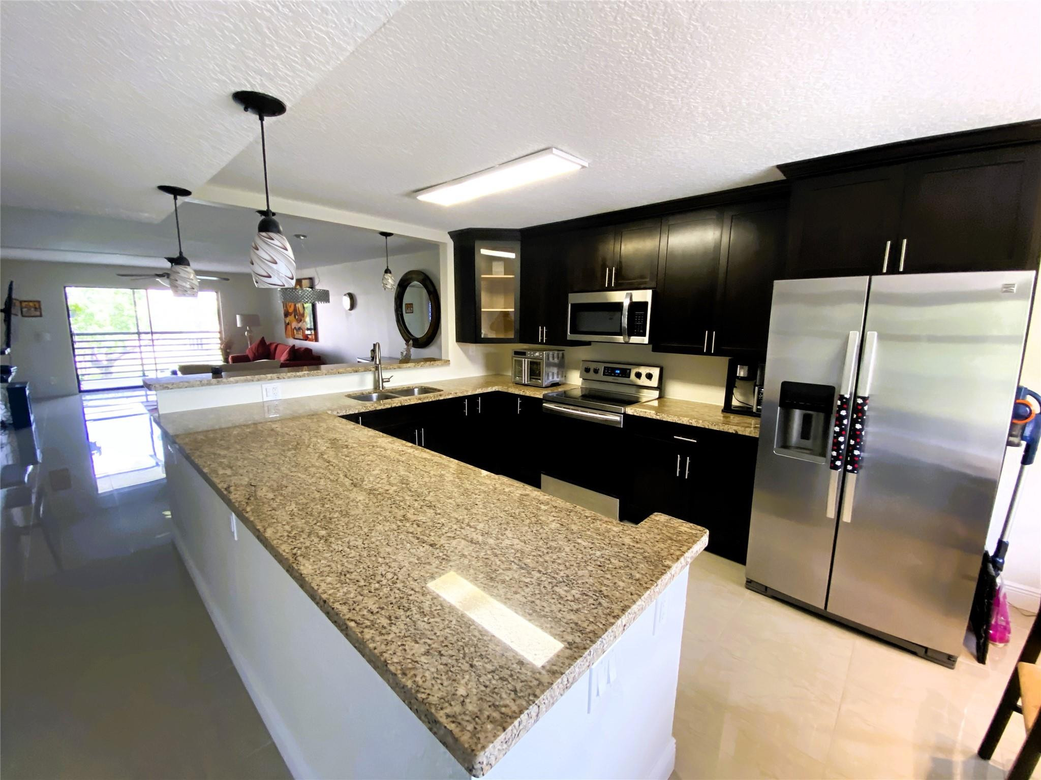 SUNRISE LAKES 4 - Residential