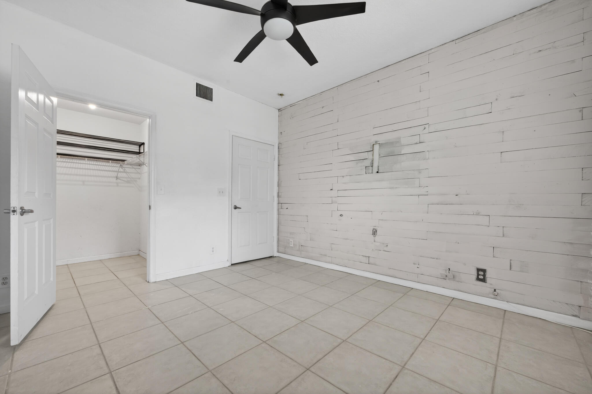 WASHINGTON PALMS CONDO - Residential Lease