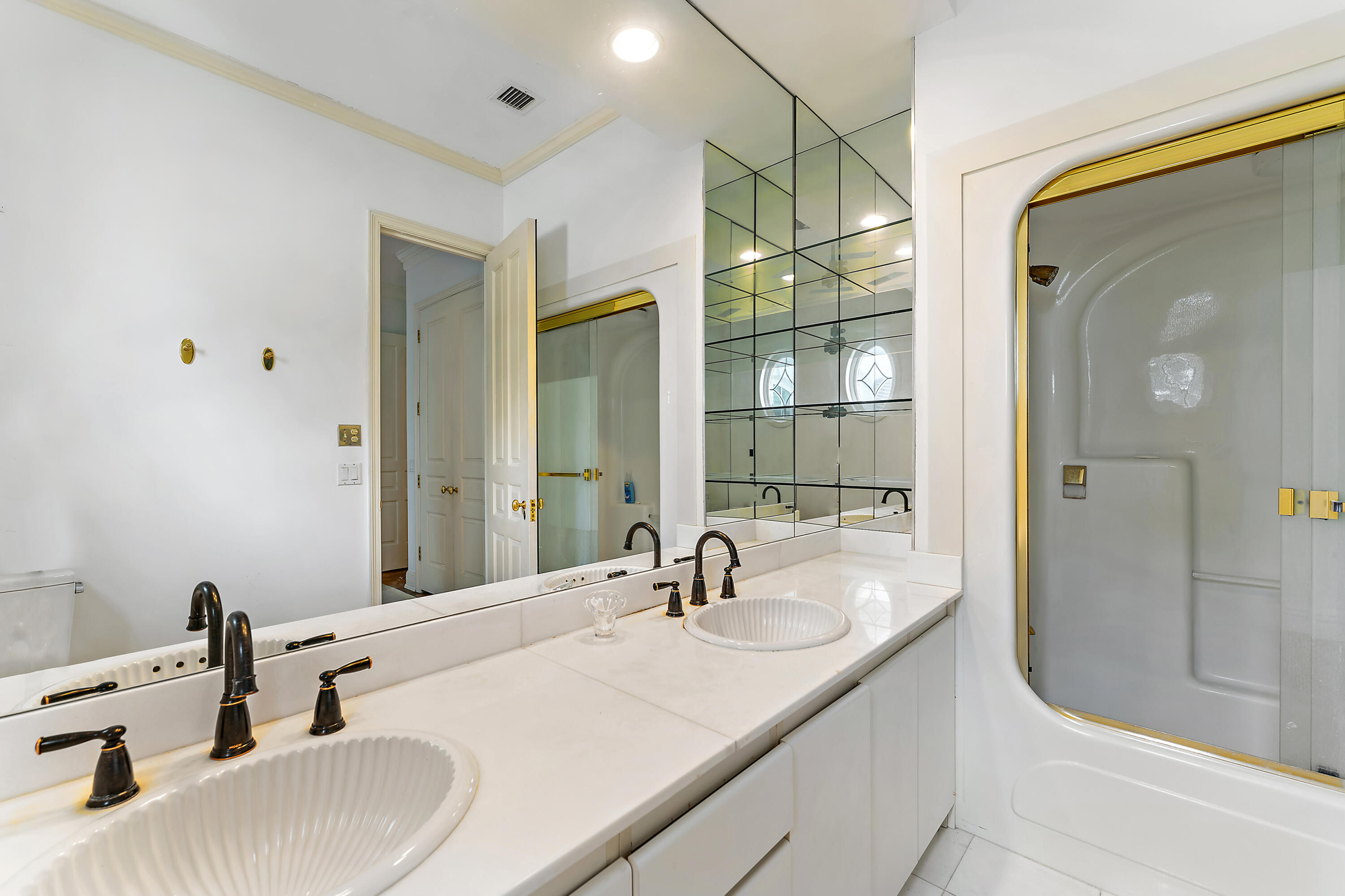 LOBLOLLY PINES - Residential
