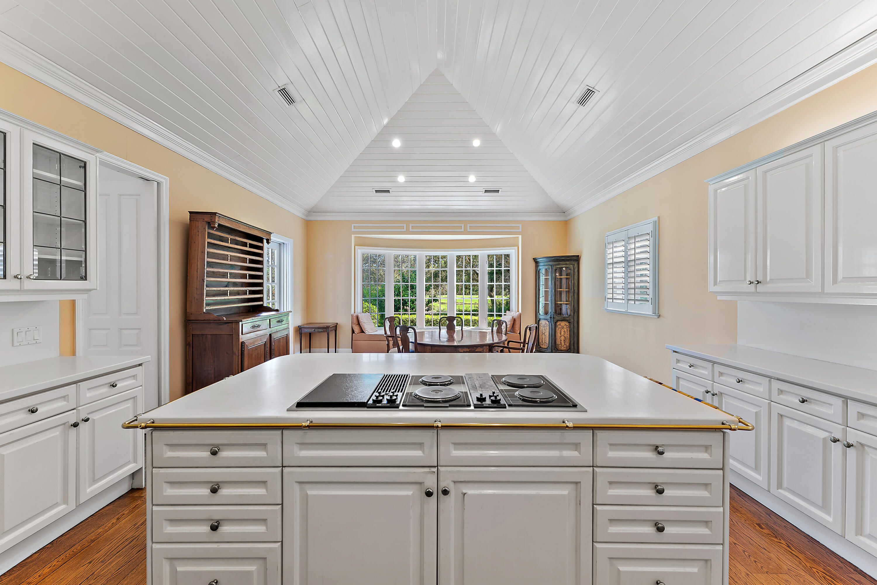 LOBLOLLY PINES - Residential