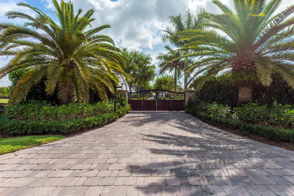 PALM BEACH POINT EAST - Residential