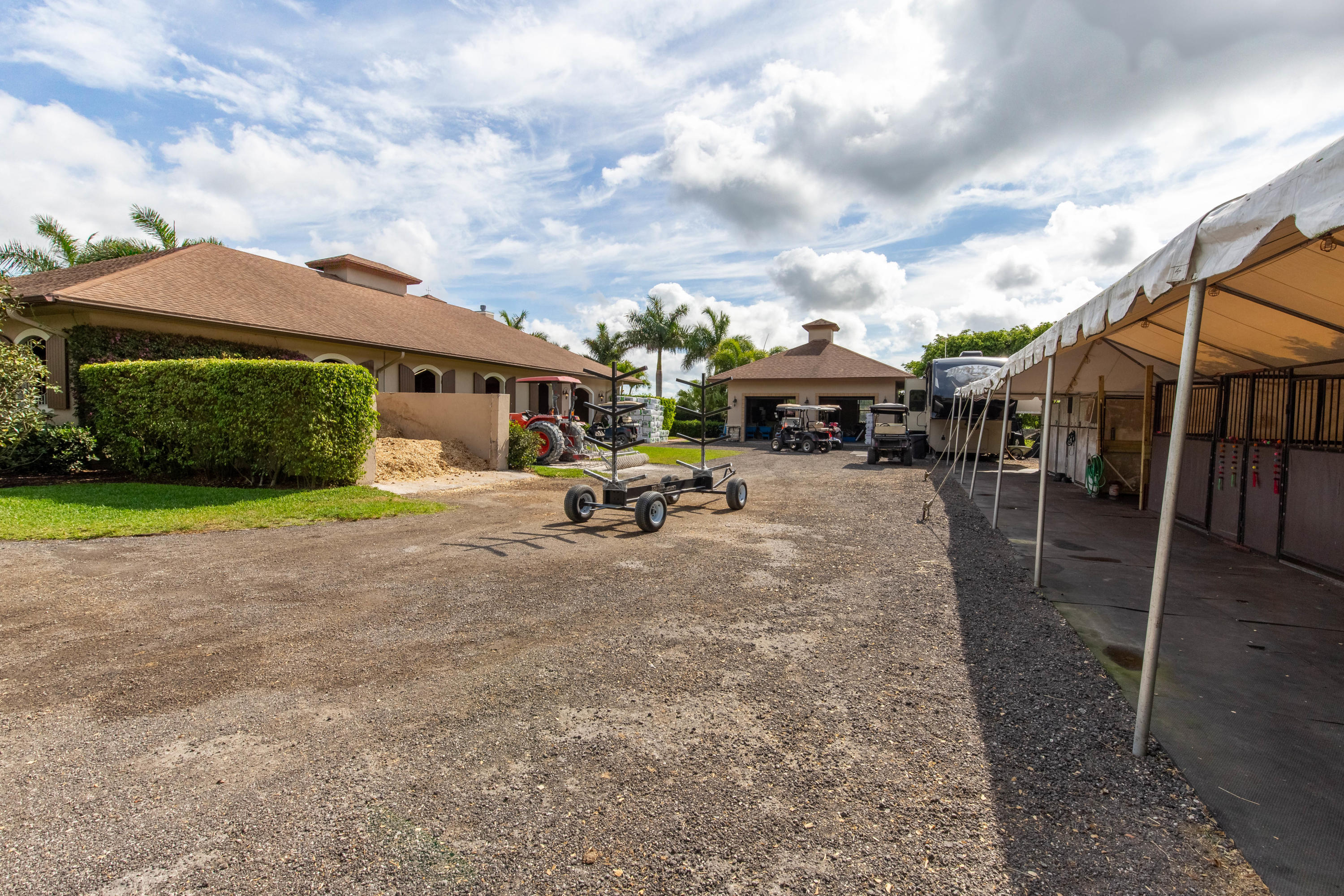 PALM BEACH POINT EAST - Residential