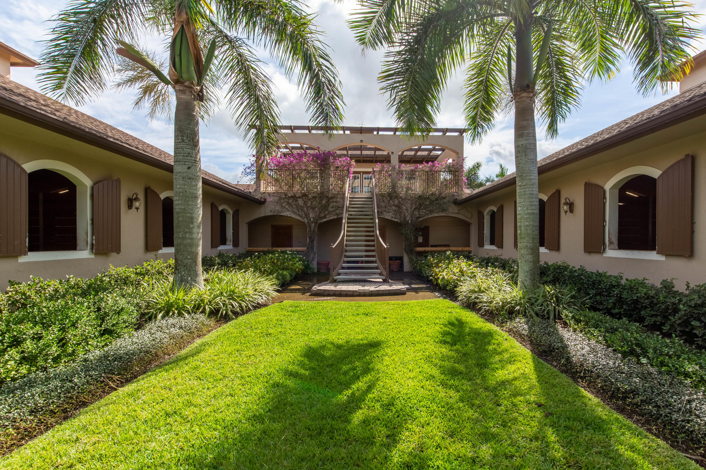 PALM BEACH POINT EAST - Residential