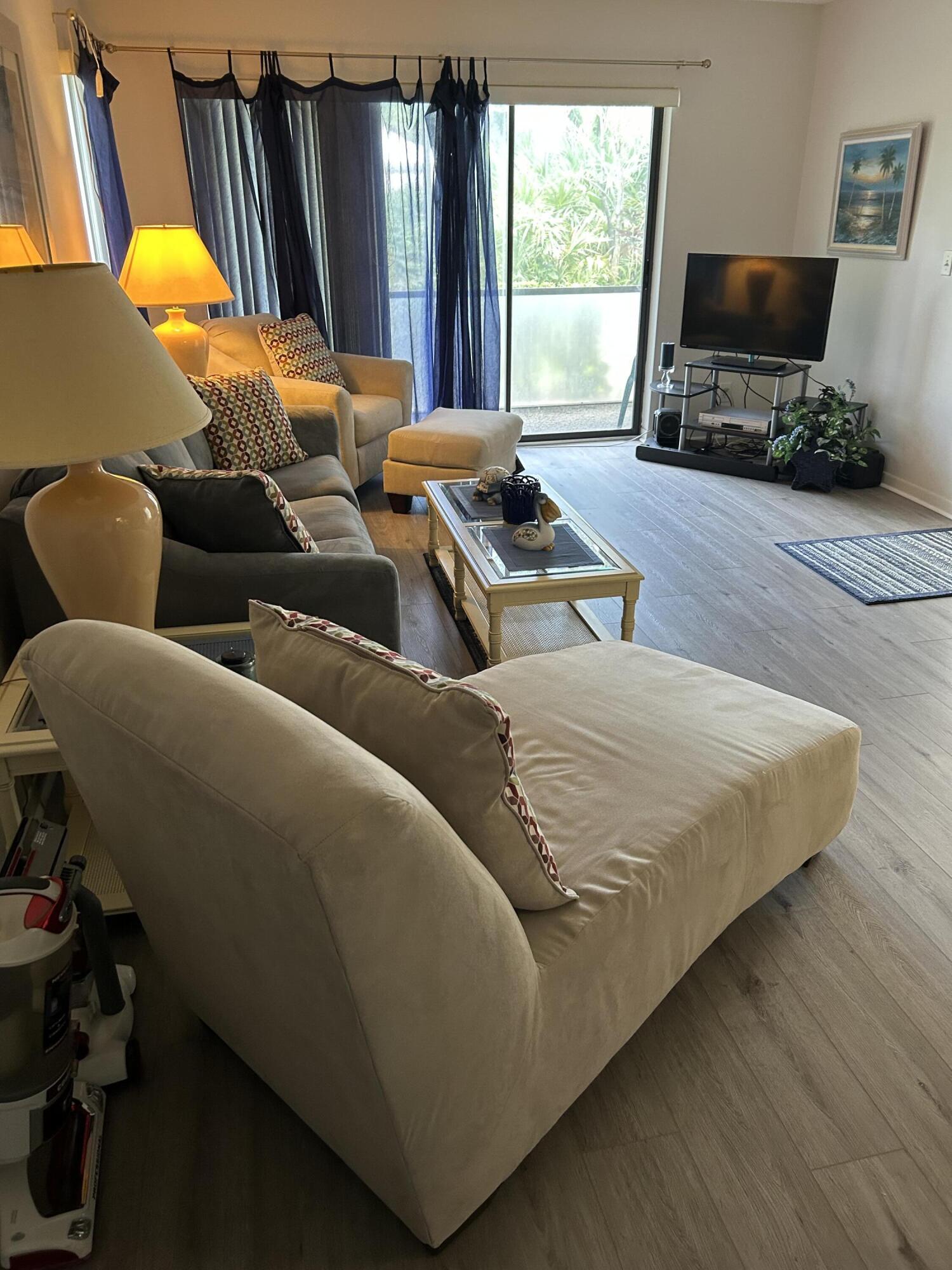 PINE RIDGE AT MARTIN DOWNS CONDO - Residential
