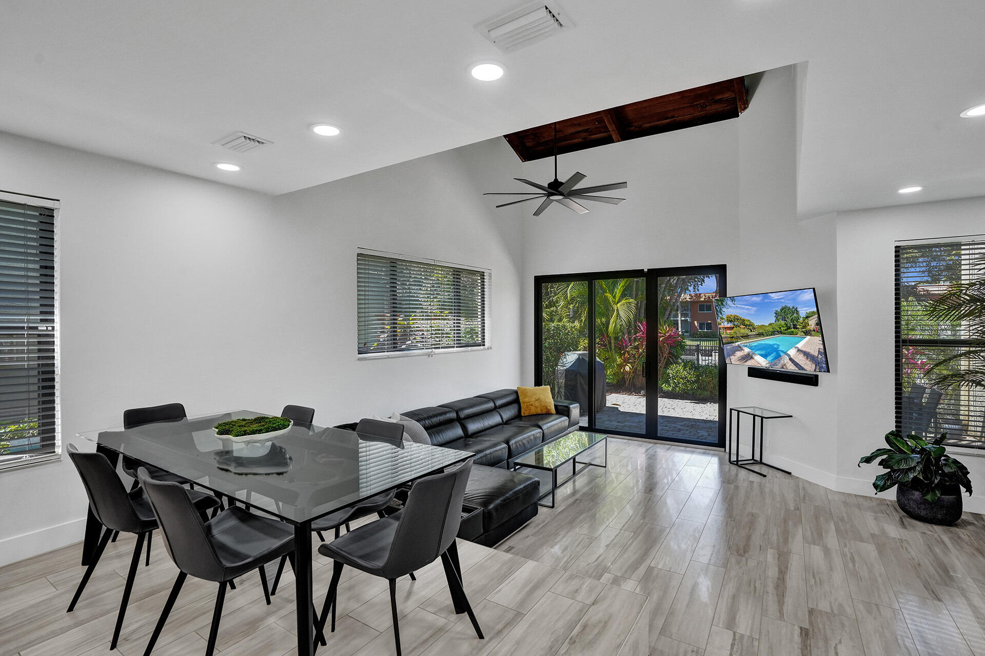 MIDDLE RIVER TOWNHOUSES - Residential Lease