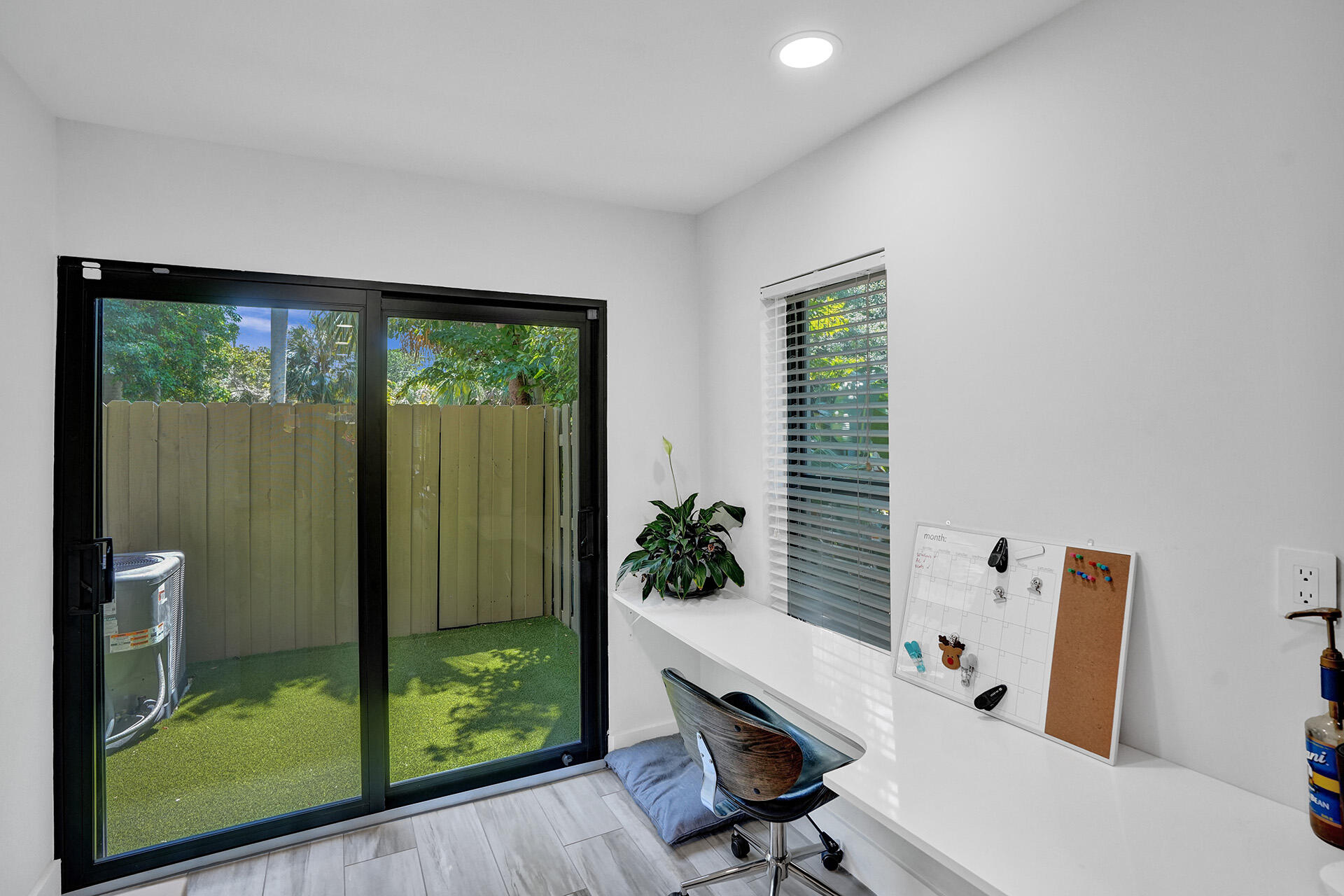 MIDDLE RIVER TOWNHOUSES - Residential Lease