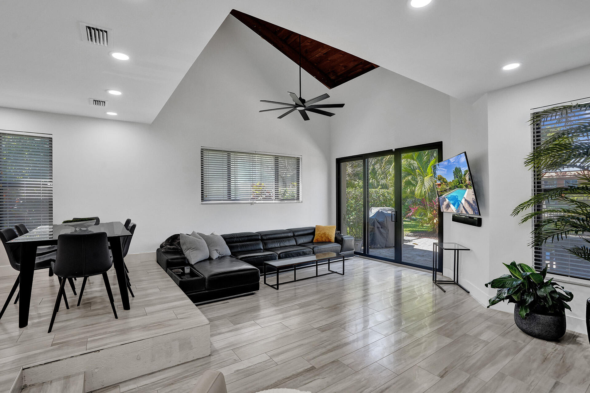 MIDDLE RIVER TOWNHOUSES - Residential Lease
