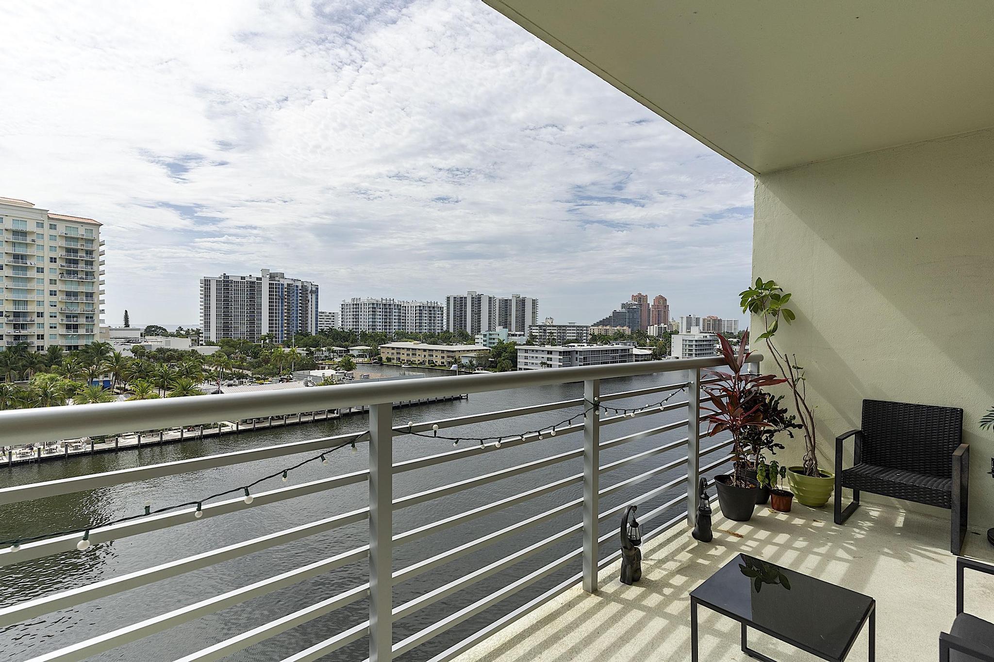 LAUDERDALE TOWER CONDO - Residential