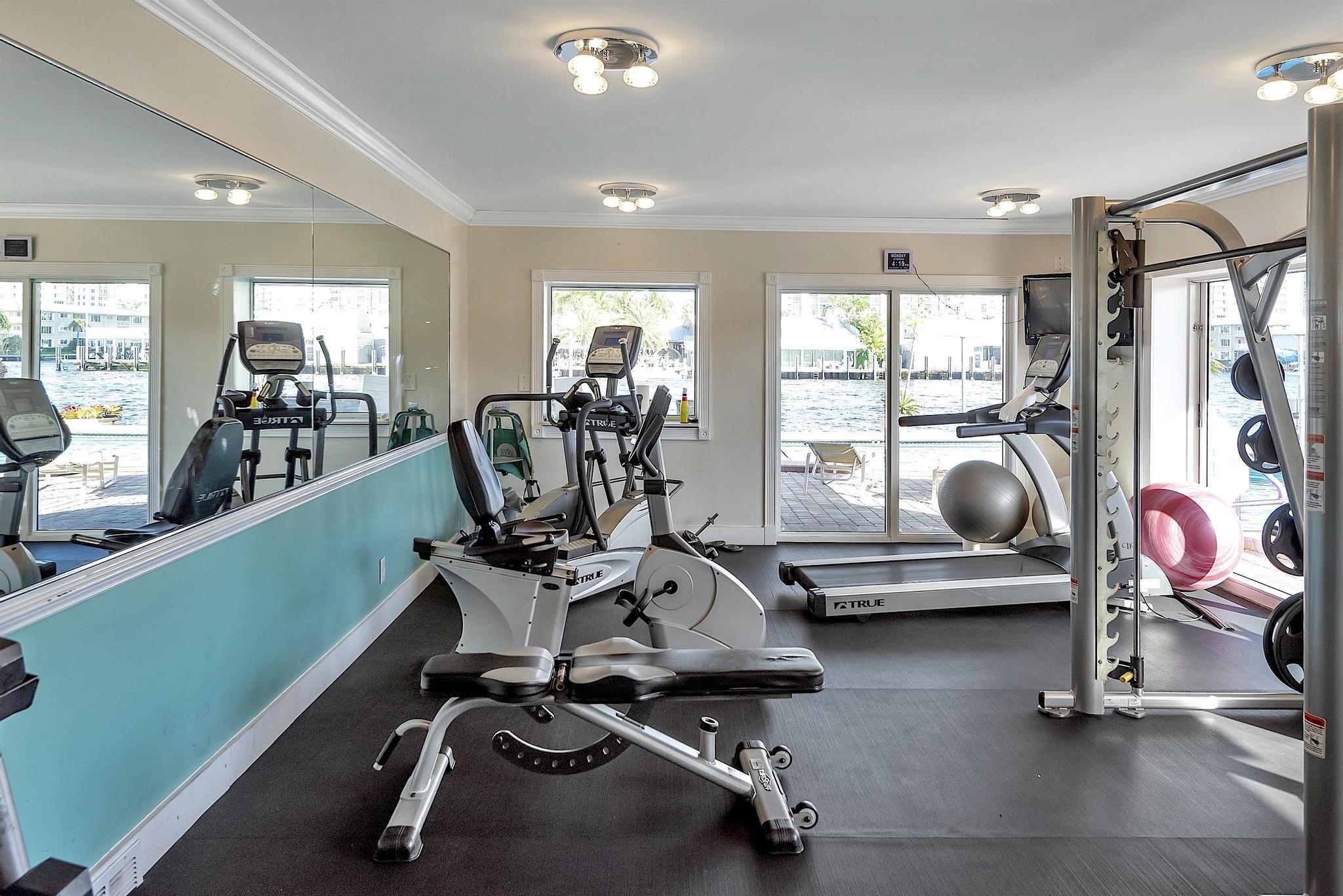 LAUDERDALE TOWER CONDO - Residential